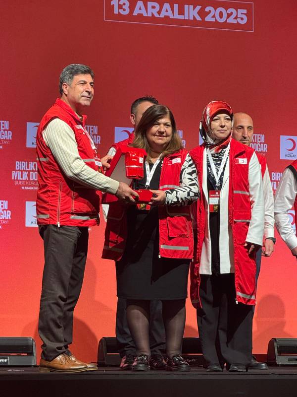 Türk Kızılay Urla’ya 2025 Şube Kurultayı’ndan Çifte Performans Ödülü (3)