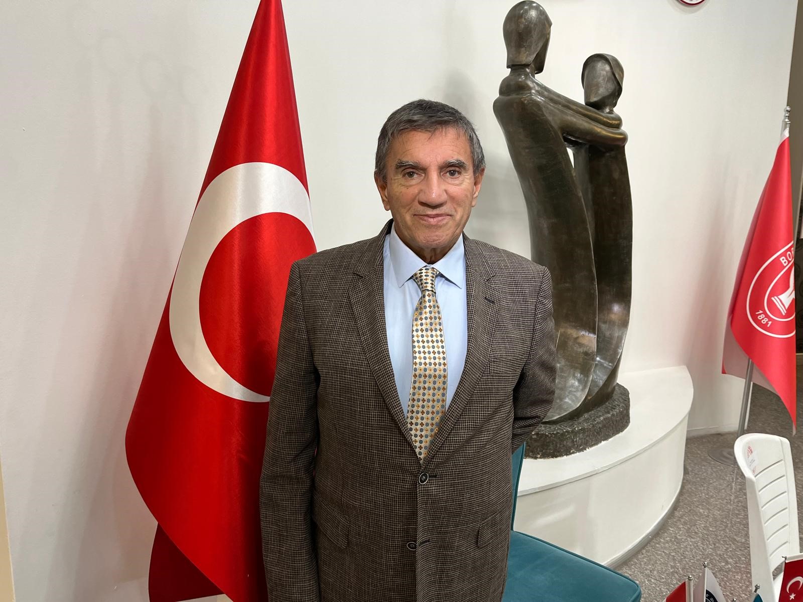 Üstün Dökmen İzmir’de Aile Ve Okul Ilişkisini Anlattı (4)