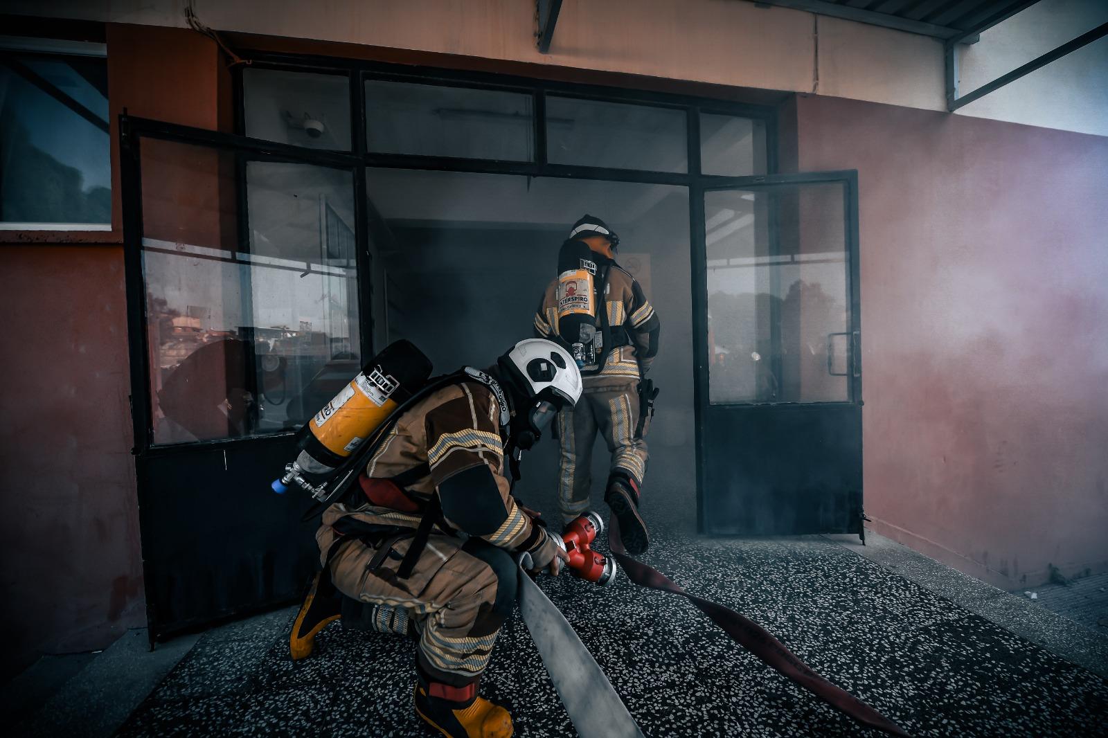 Yangın Anında Ne Yapılmalı Buca Polis Okulu'nda Tatbikat (6)