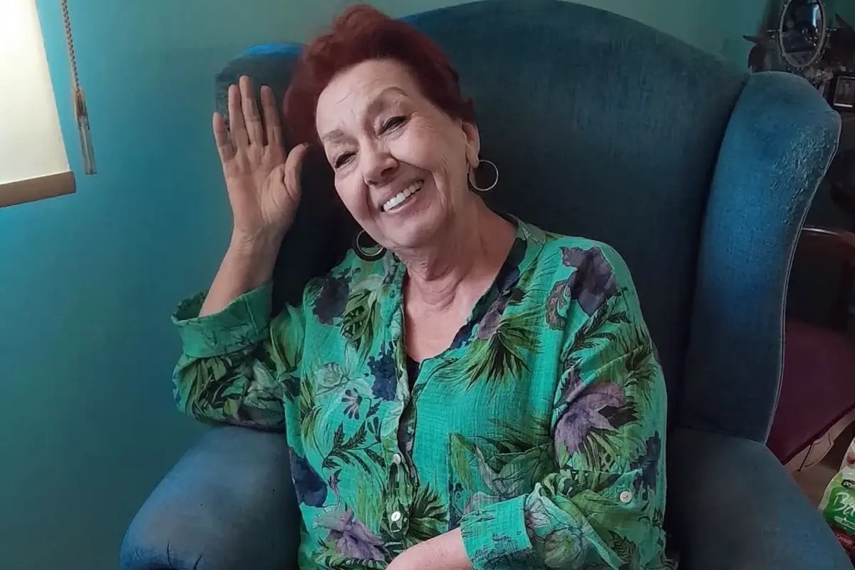 Yaprak Dökümü'nün Hayriye'si Filtrenin Ayarını Kaçırdı! Paylaşımı Olay Oldu (2)