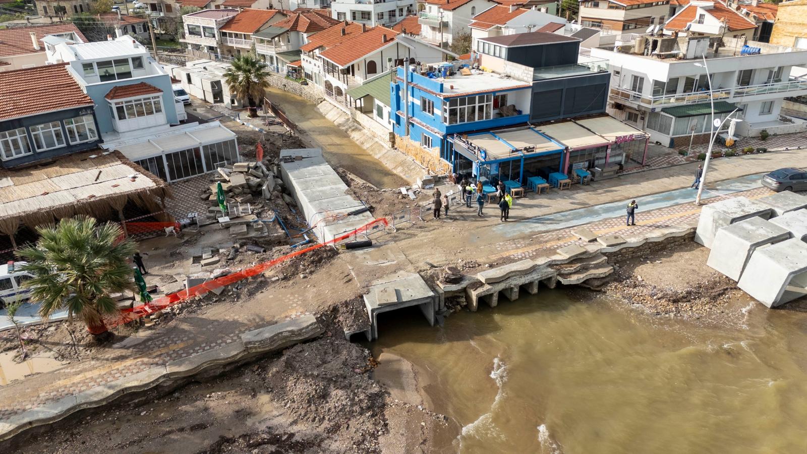 Yeni Foça’da Taşkın Tehdidine Çözüm (10)