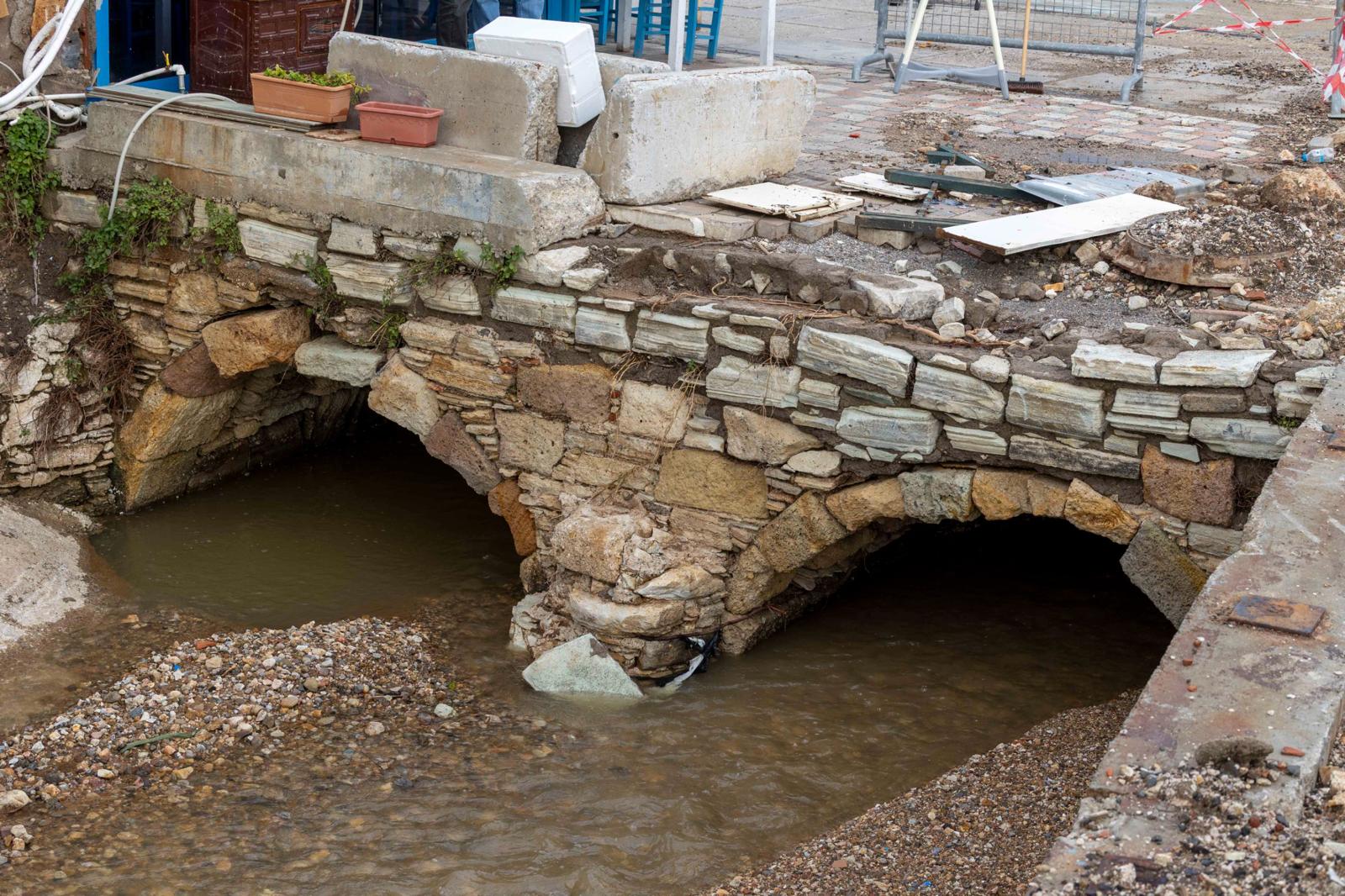 Yeni Foça’da Taşkın Tehdidine Çözüm (5)