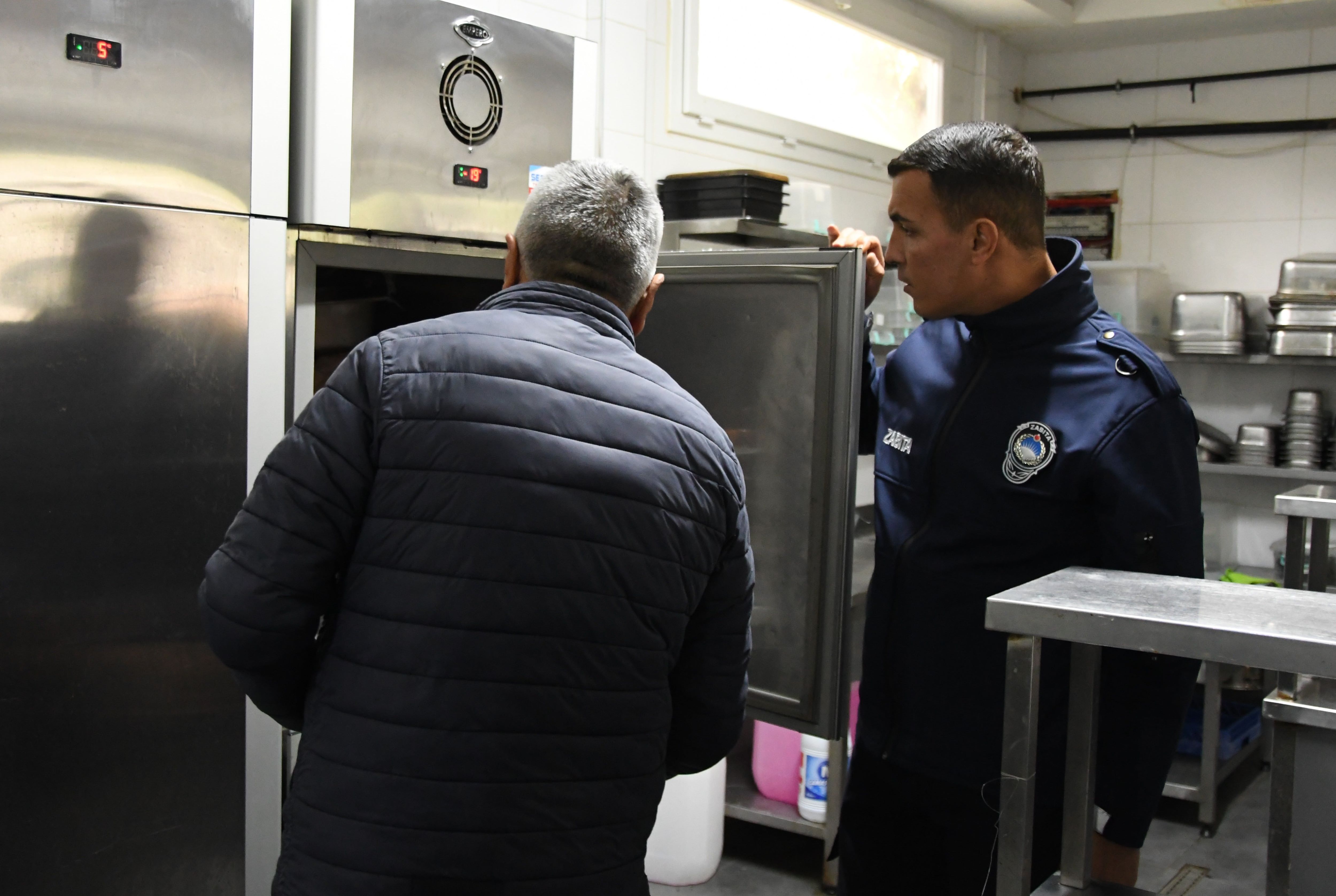 Yılbaşı Öncesi Narlıdere’de Alarm! Denetim Başladı (2)