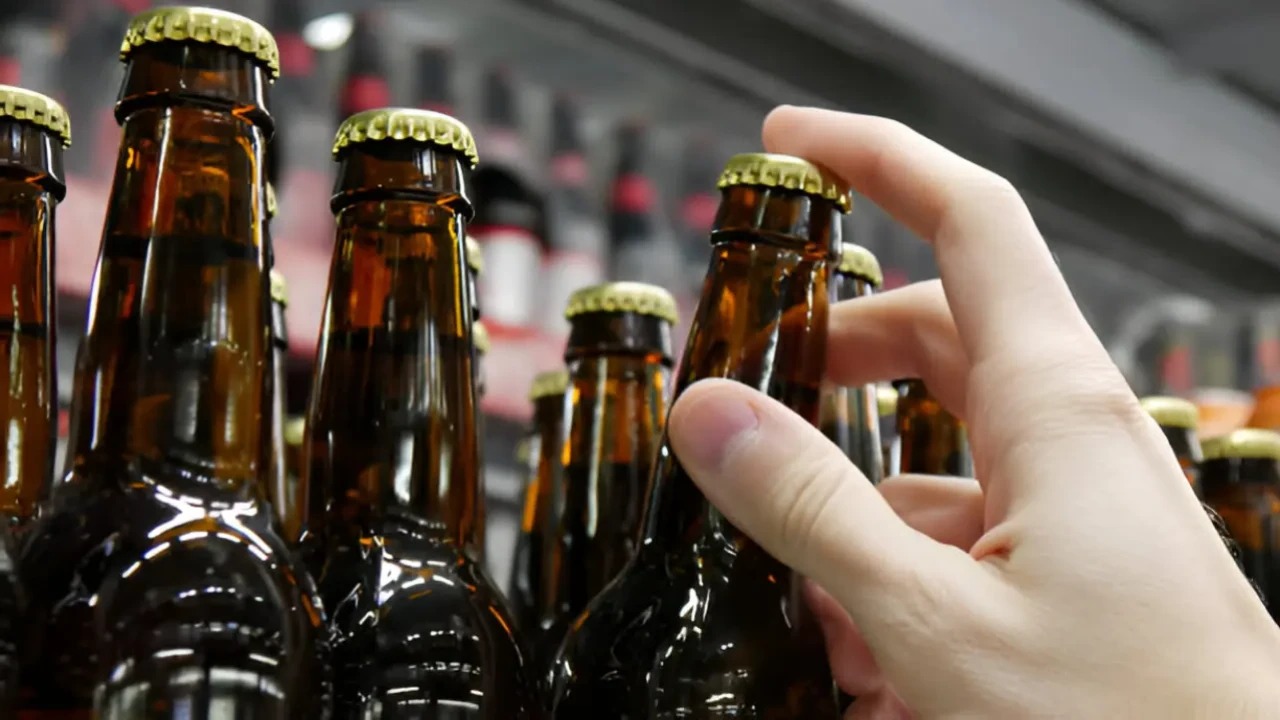 Yılbaşı Yaklaşırken Dikkat Sahte Alkol Nasıl Fark Edilir Kokusu, Rengi Ve Tadı Önemli Mi Uzman Yanıtladı (1)