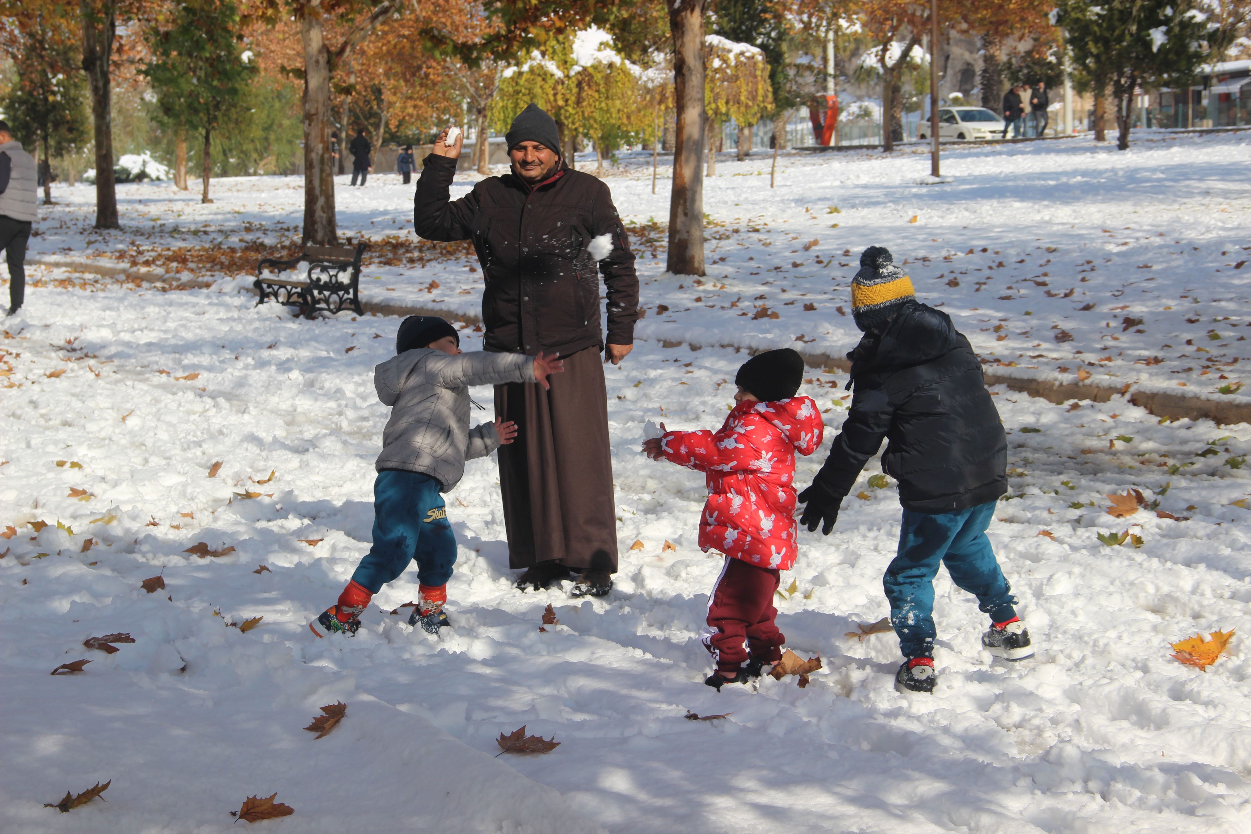 Yıllar Sonra Gelen Kar Urfa’da Bayram Havası Estirdi (2)