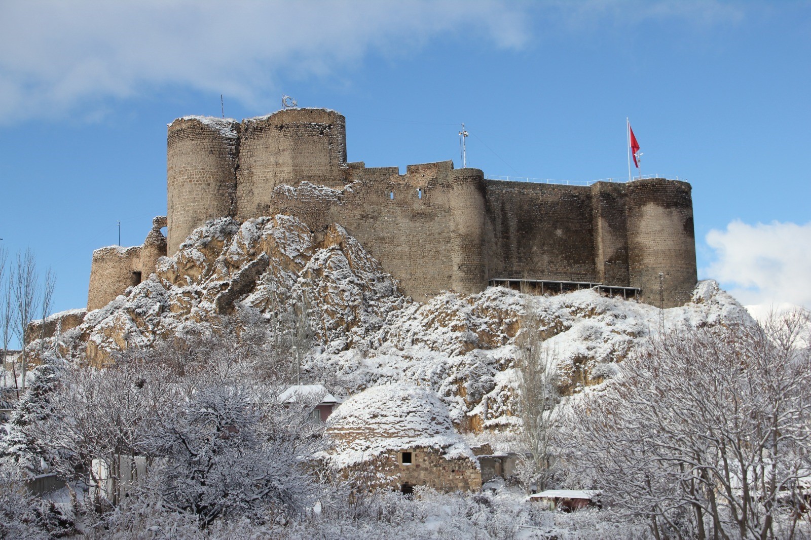 Yoğun Kar Yağışı Doğuda Hayatı Durdurdu (3)