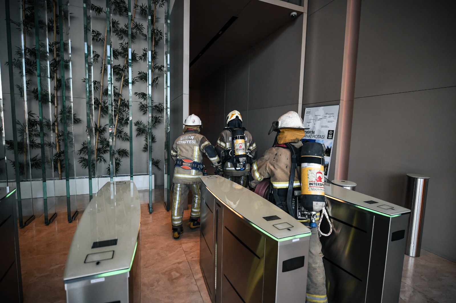 Yüksek Katlı Binalarda Tatbikat Can Güvenliğinin Anahtarı (8)