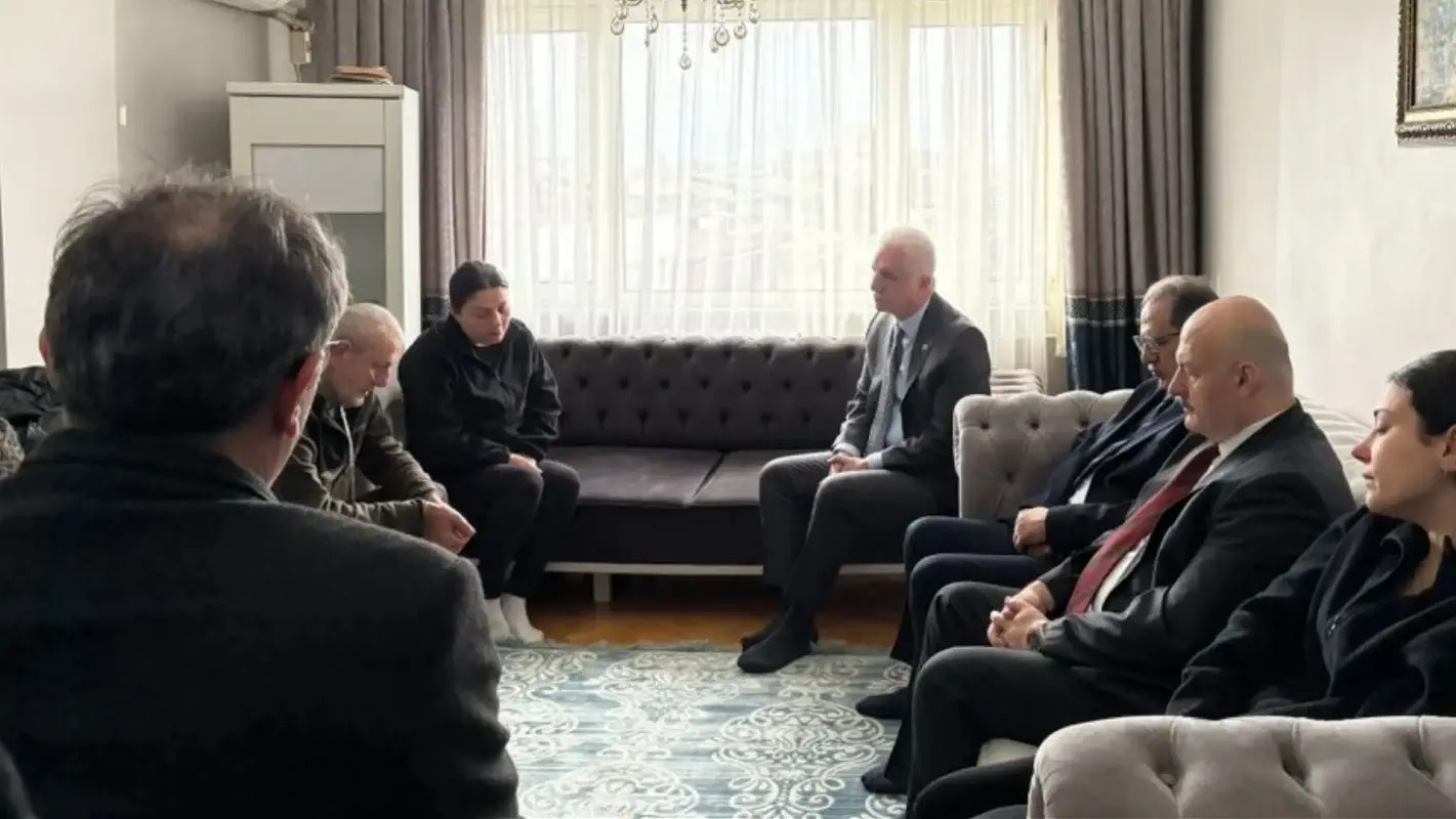 17 Yaşındaki Atlas'ı 'Niye Yan Baktın' Diye Katlettiler Acılı Anneye Ölüm Tehdidi! (2)