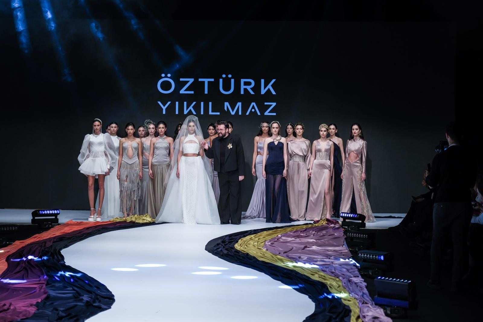 İzmir’de ‘Sessiz Asalet’ sahneye taşındı