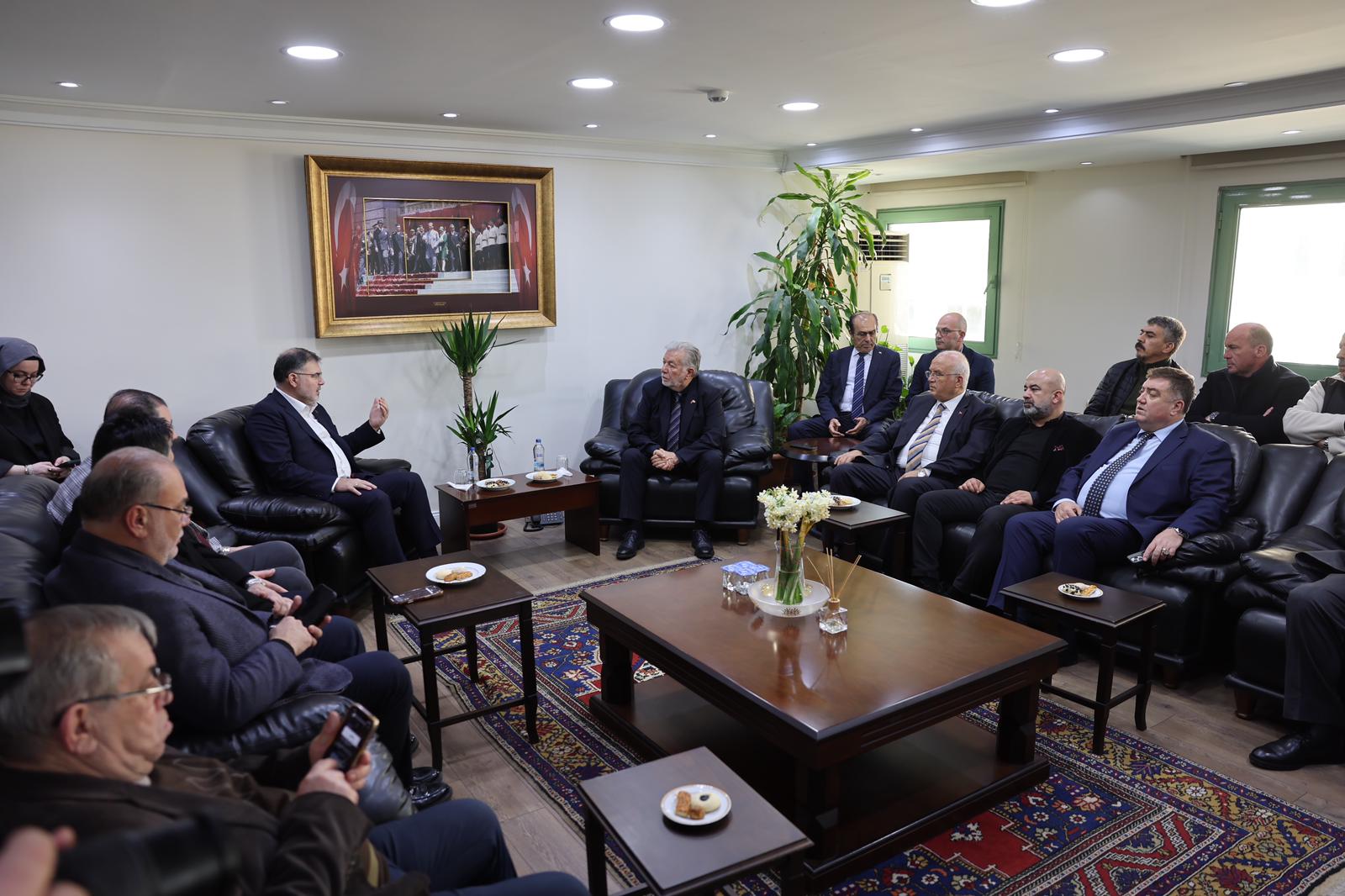 Ak Parti İzmir İl Başkanı Bilal Saygılı’dan Yalçın Ata’ya Ziyaret (1)