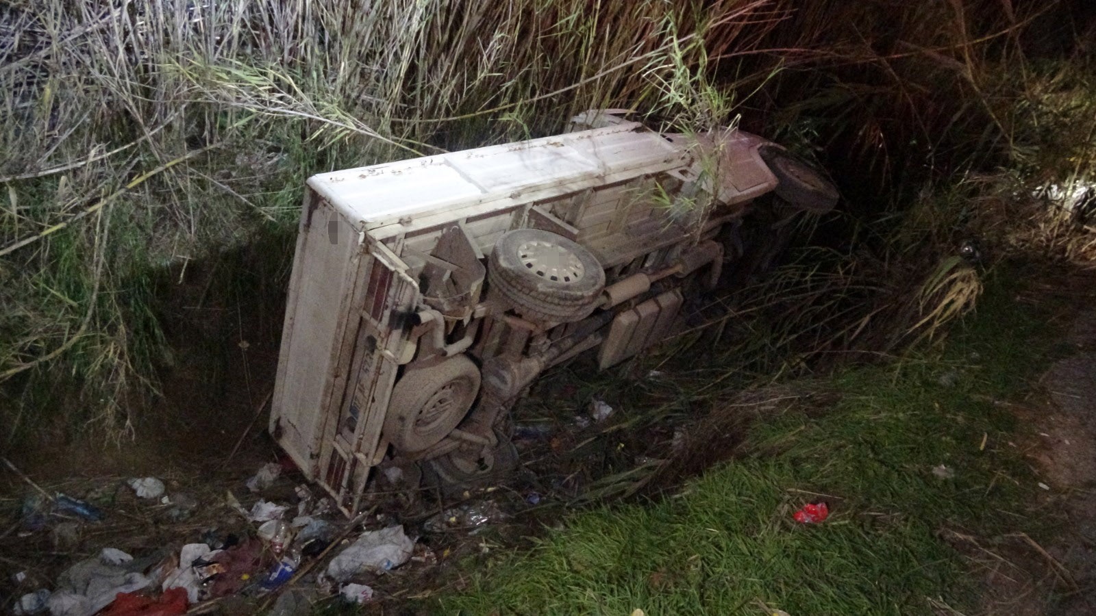 Alkollü Sürücü Kaza Yaptı, Polislerden Polis Çağırmasını Istedi! (2)