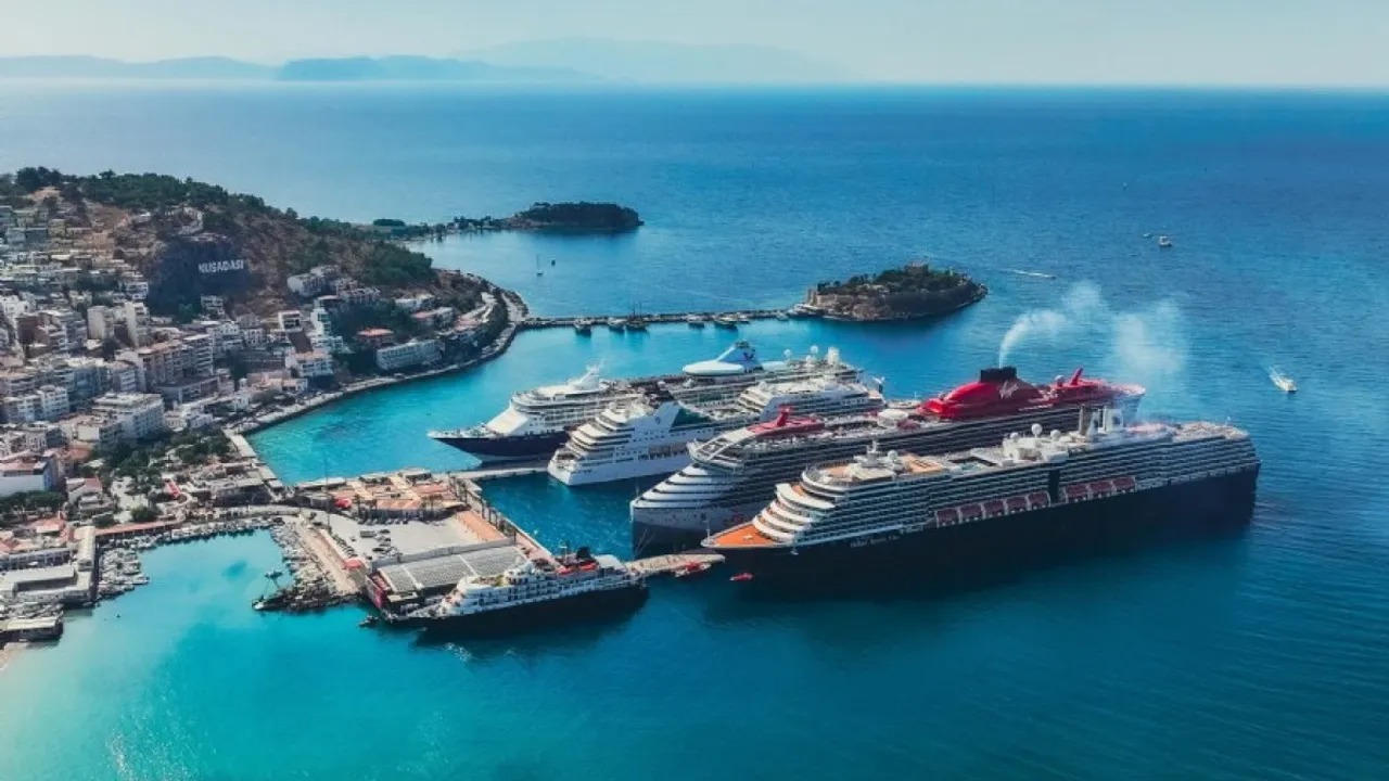 Alsancak Limaninda Kruvaziyer Sa