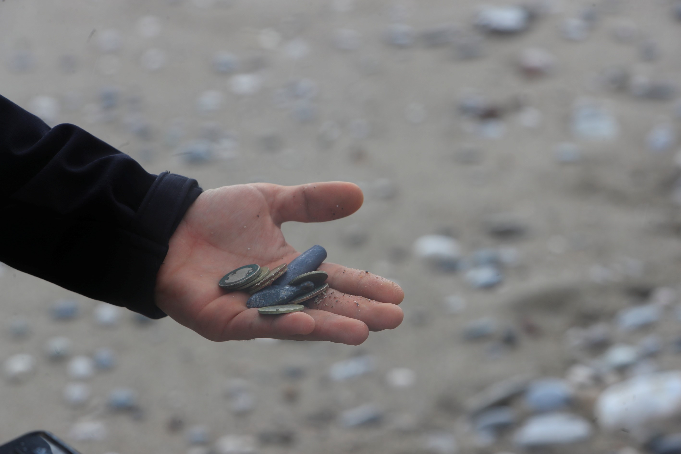 Antalya’da Fırtına Esti, Define Avcıları Sahile Indi (1)-1