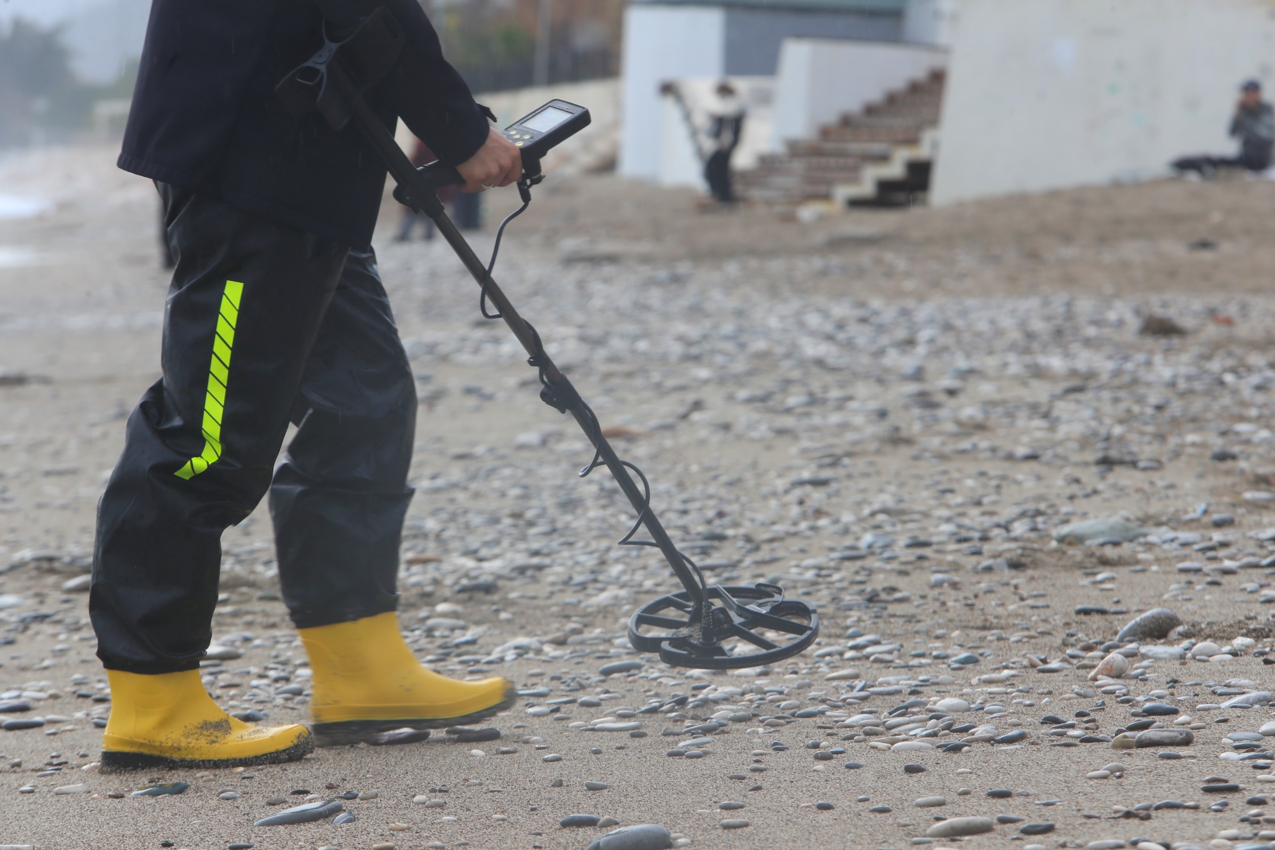 Antalya’da Fırtına Esti, Define Avcıları Sahile Indi (3)