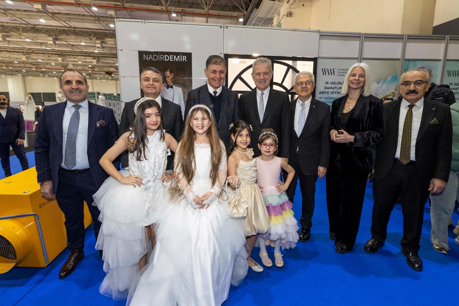 Avrupa’nın En Büyük Gelinlik Fuarı İzmir’de Açıldı! (1)