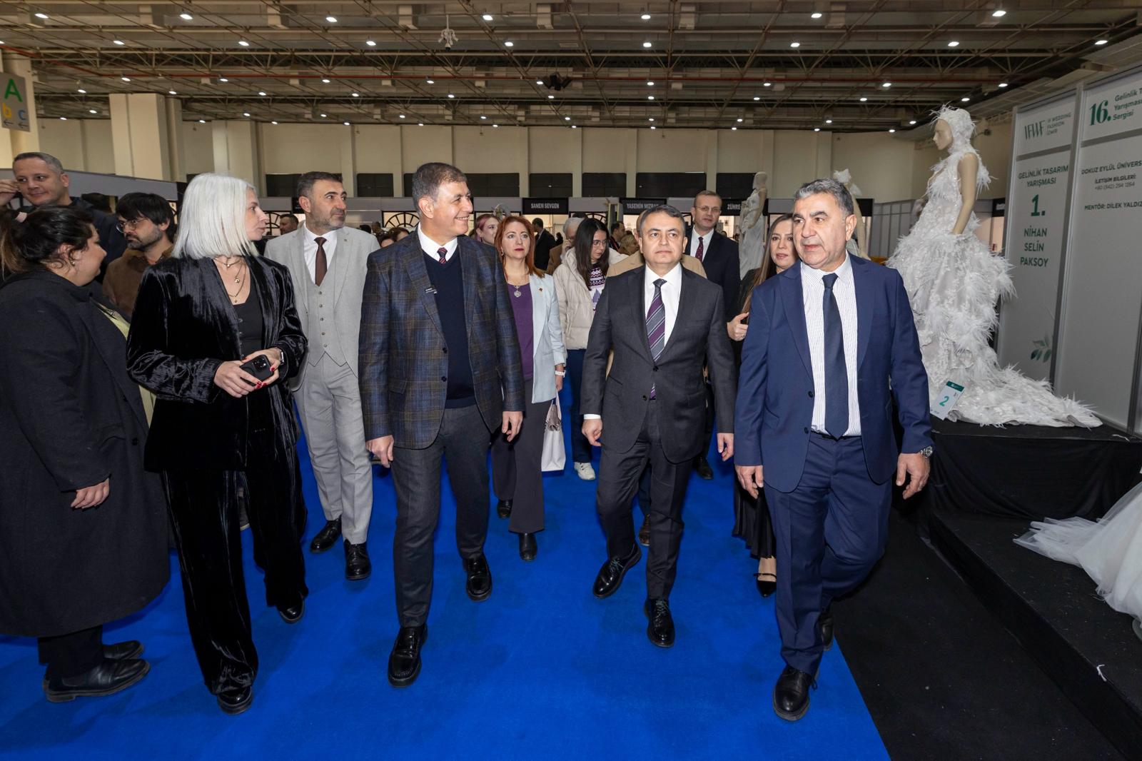 Avrupa’nın En Büyük Gelinlik Fuarı İzmir’de Açıldı! (6)