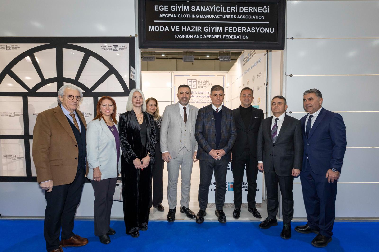 Avrupa’nın En Büyük Gelinlik Fuarı İzmir’de Açıldı! (7)