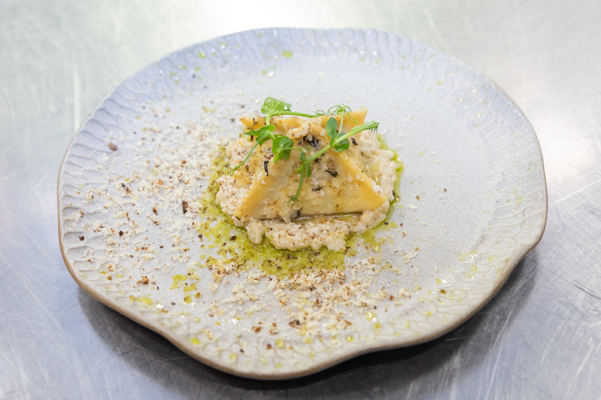 Aynı Yemek, Farklı Tabak Tat Değişiyor! (3)