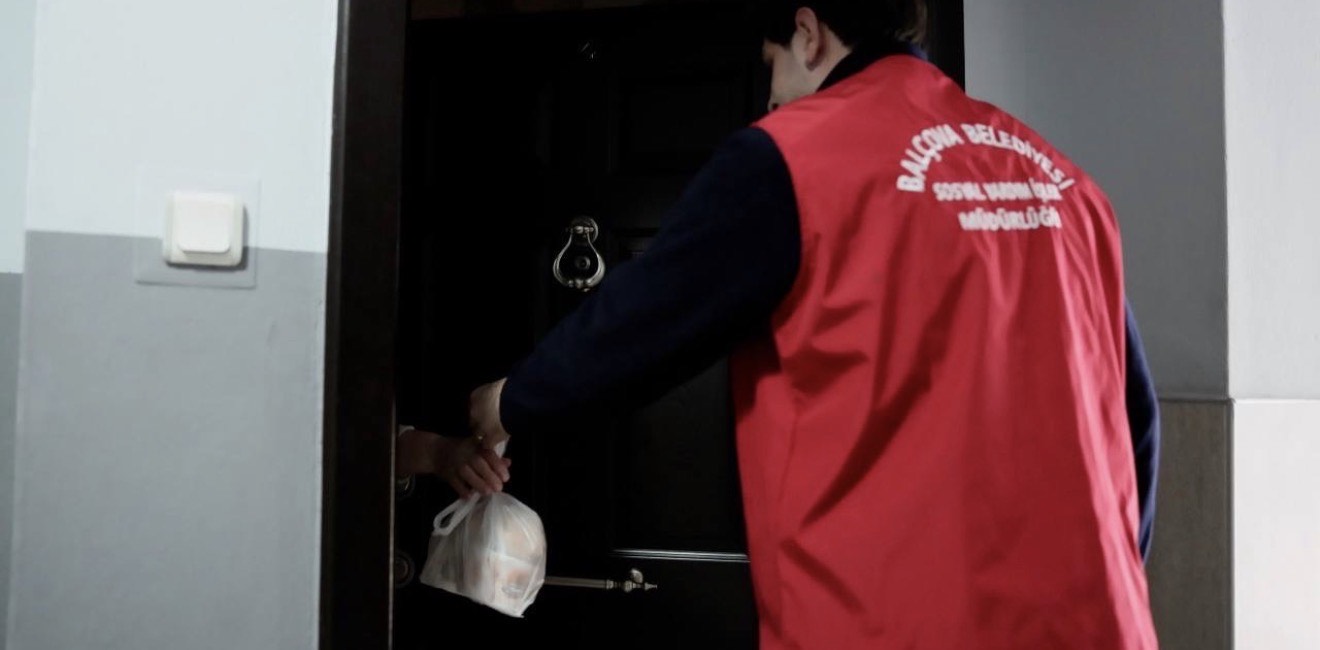 Balçova Belediyesi’nden Sıcak Yemek Desteği (2)