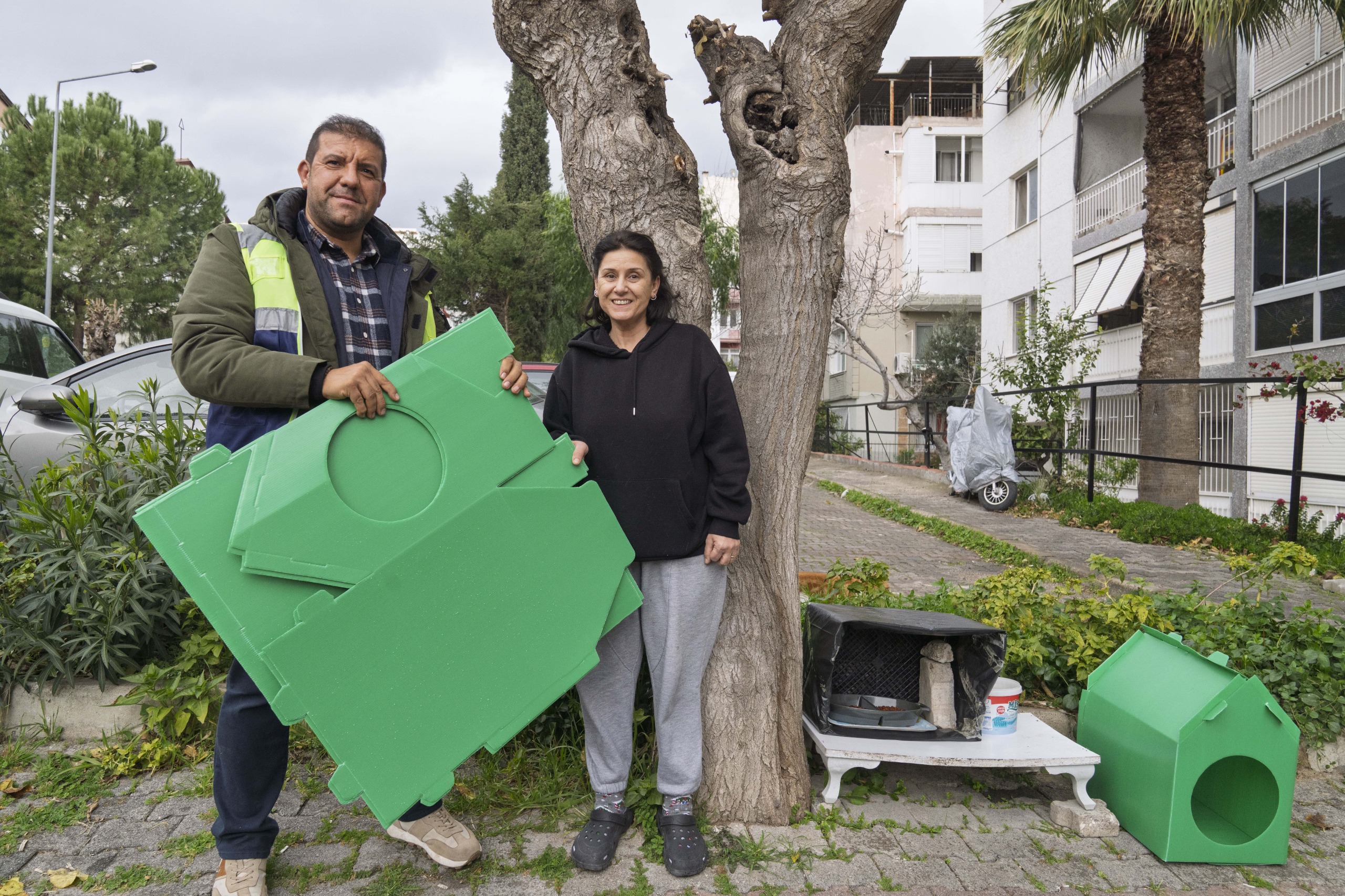 Başkan Tugay Söz Verdi, Kediler Sıcak Yuvalarına Kavuştu (8)