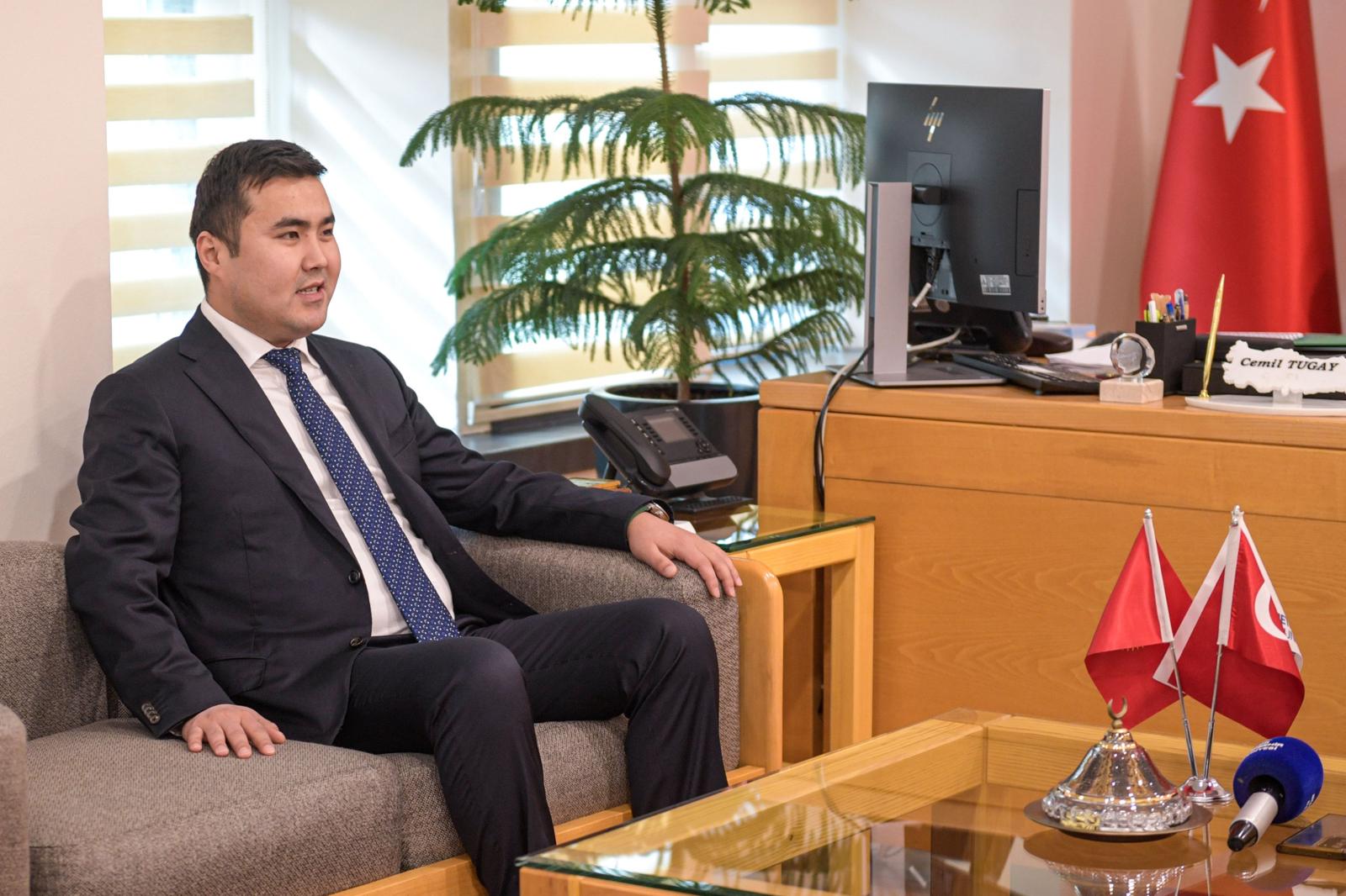 Başkan Tugay’dan Kırgız Heyetine Aytmatov Jesti (4)