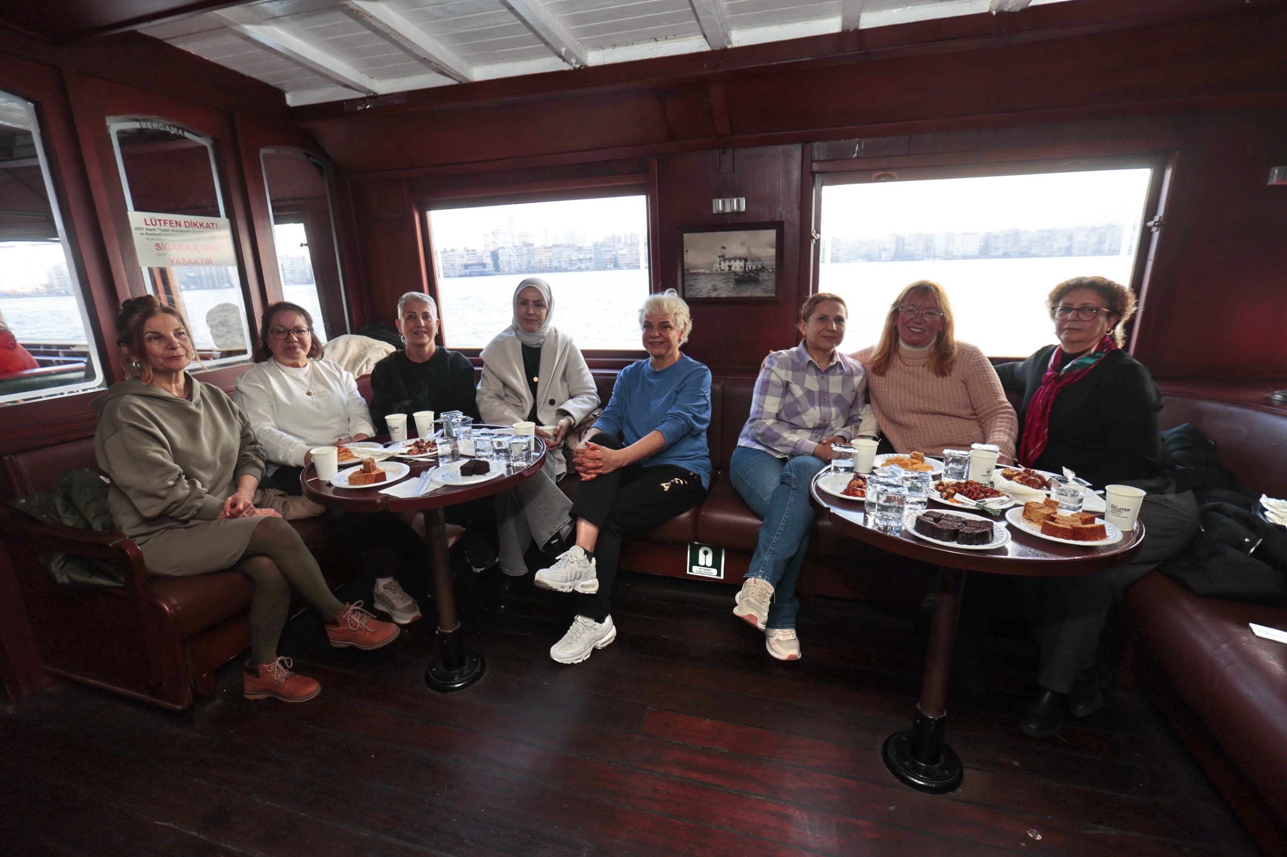 Bergama Vapuru Konaklı Kadınlarla Keyifli Bir Gün Geçirdi (1)