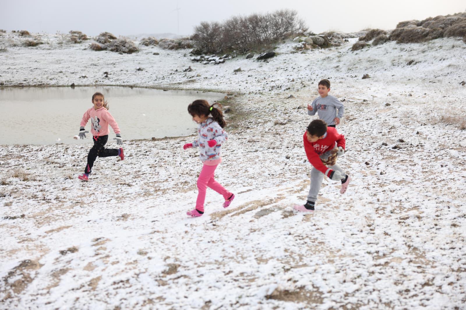 Çeşme’de Yeni Yılın Ilk Gününde Kar Sürprizi (1)