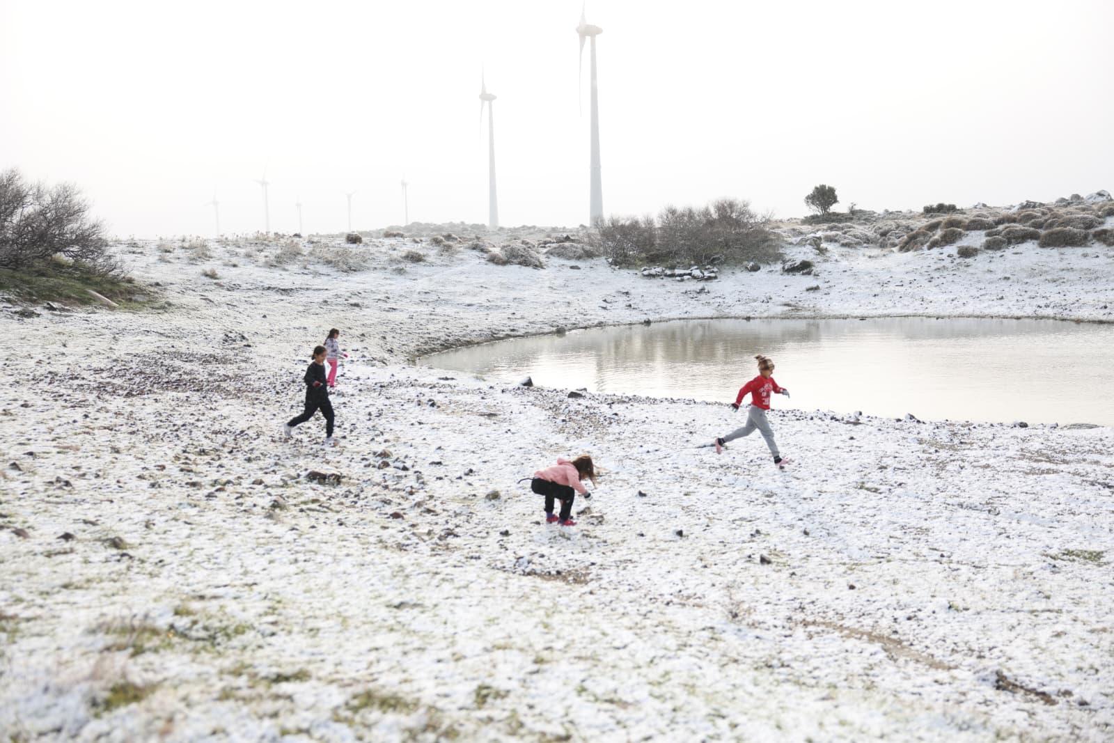 Çeşme’de Yeni Yılın Ilk Gününde Kar Sürprizi (2)