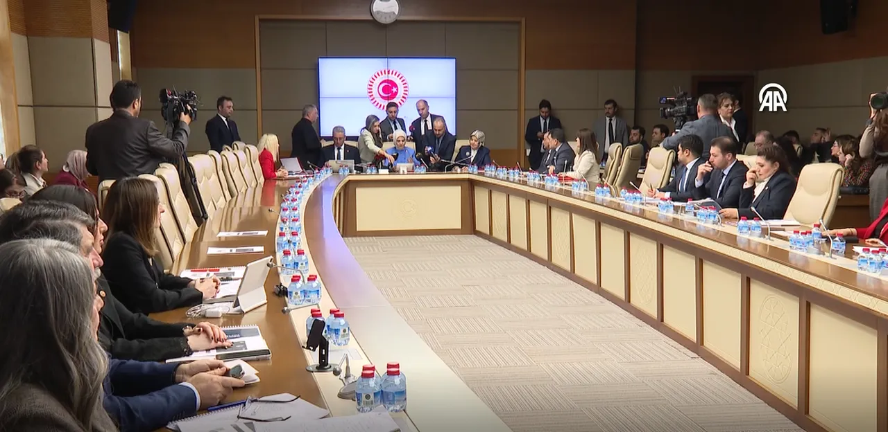 Cocuklar Arasinda 4 Halkali Risk Zinciri Bakan Goktas Tek Tek Siraladi 1765375 202601221631 20260122163117 3