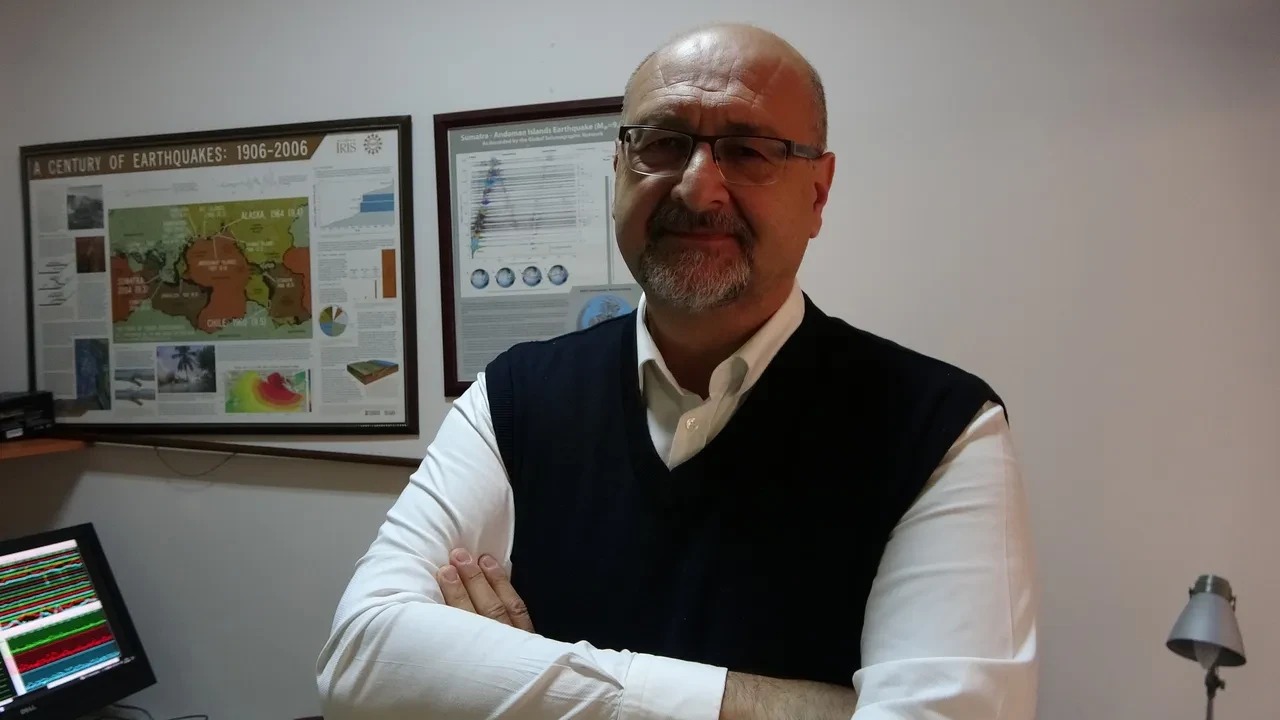 Deprem Uzmanindan Urkuten Sozler (1)