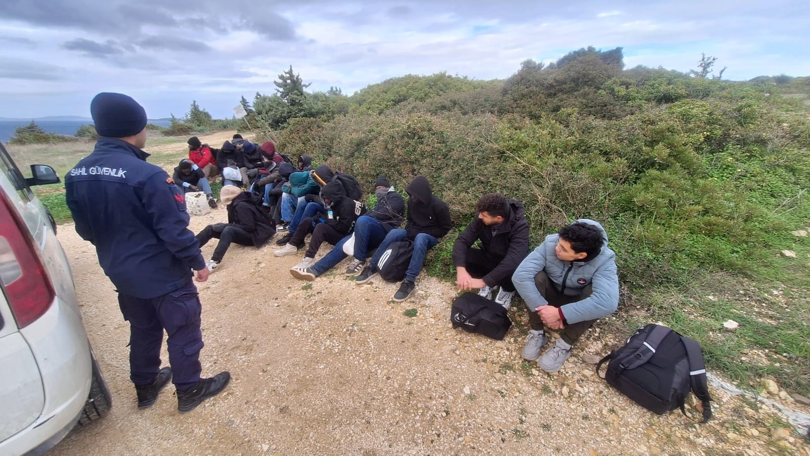 Düzensiz Göçmenlere Geçit Yok! İzmir’de Peş Peşe Operasyon (2)