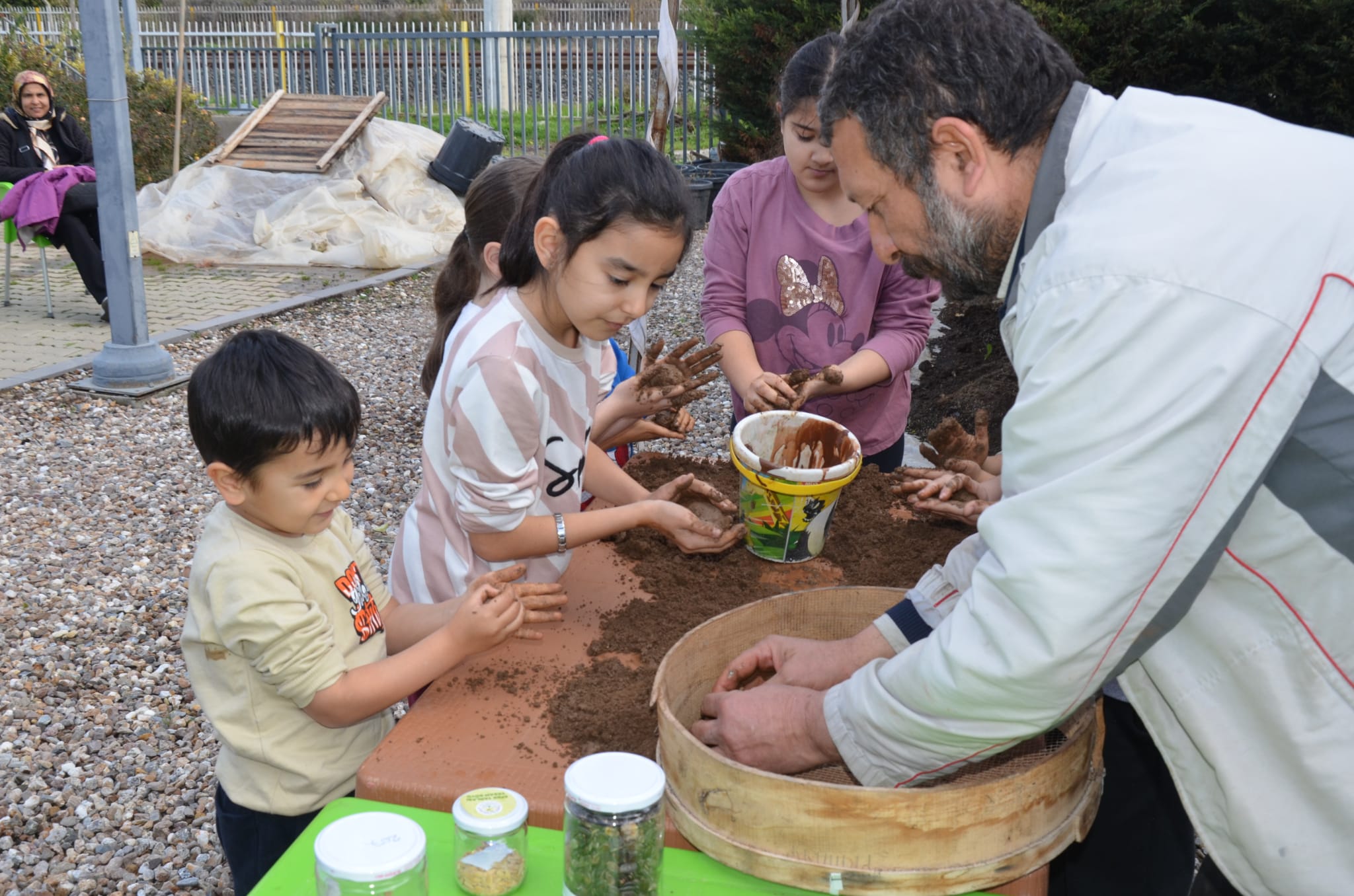 Efes Selçuk’ta Çocuklar Toprağa Dokundu (5)