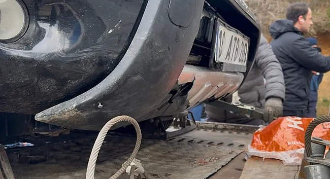 Elif Kumal’ın Aracında Şüpheli Detaylar! Vitesin Park Konumunda Olduğu Tespit Edildi (2)