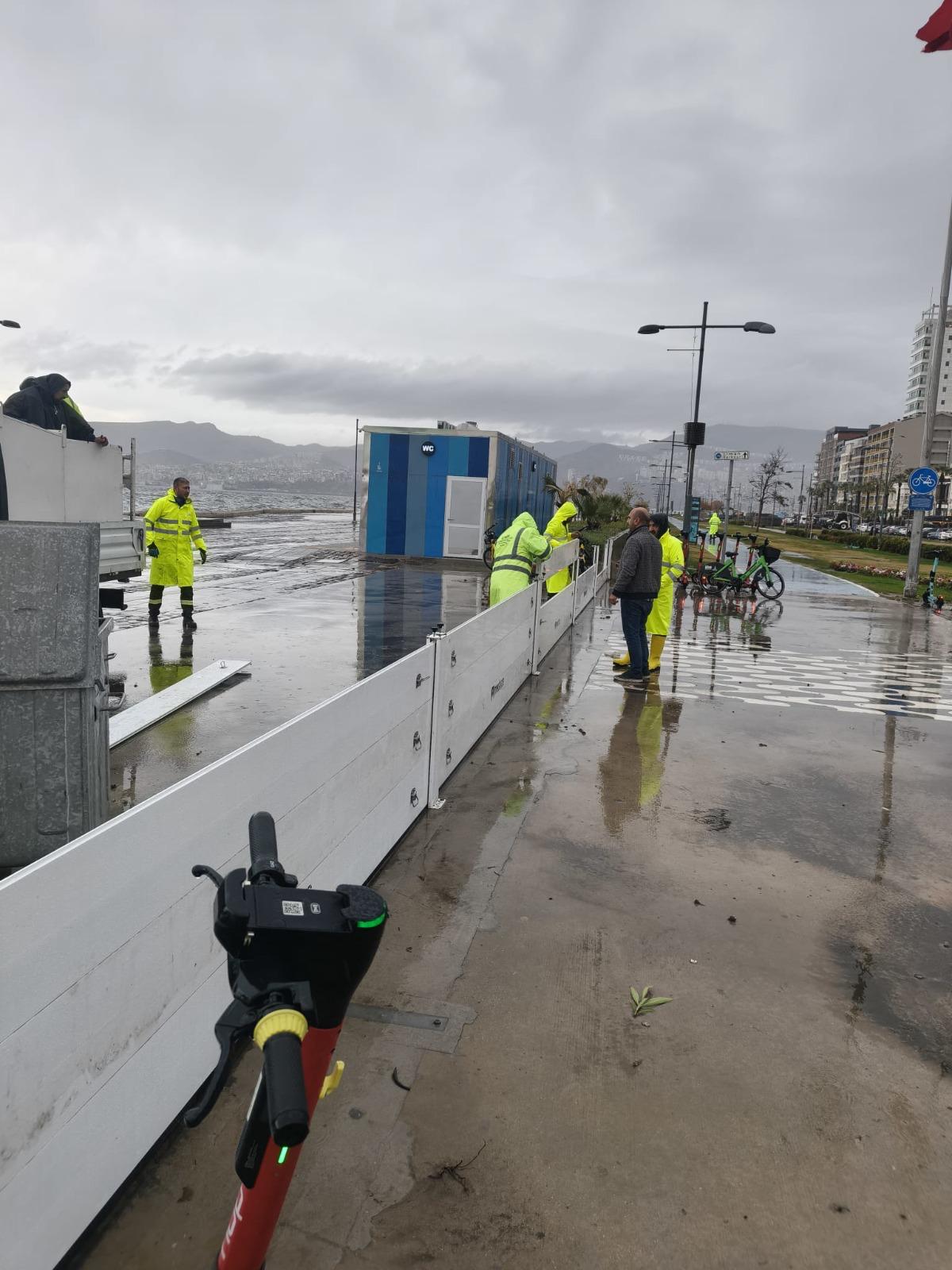 Fırtına Duvarı Kordon’u Deniz Taşkınından Korudu (1)