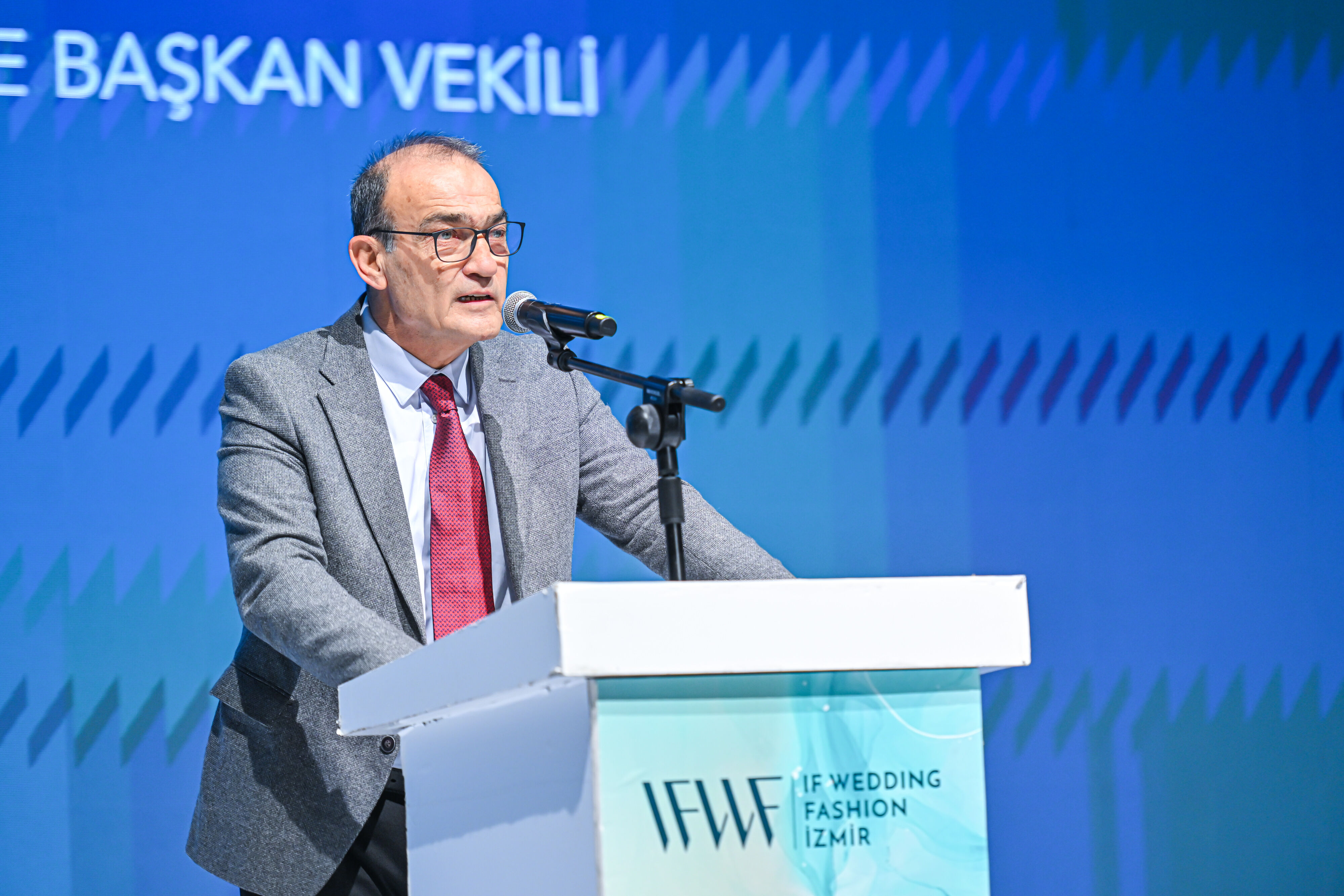 Gelinlik Tasarım Yarışması’nda Ödüller Sahiplerini Buldu (3)