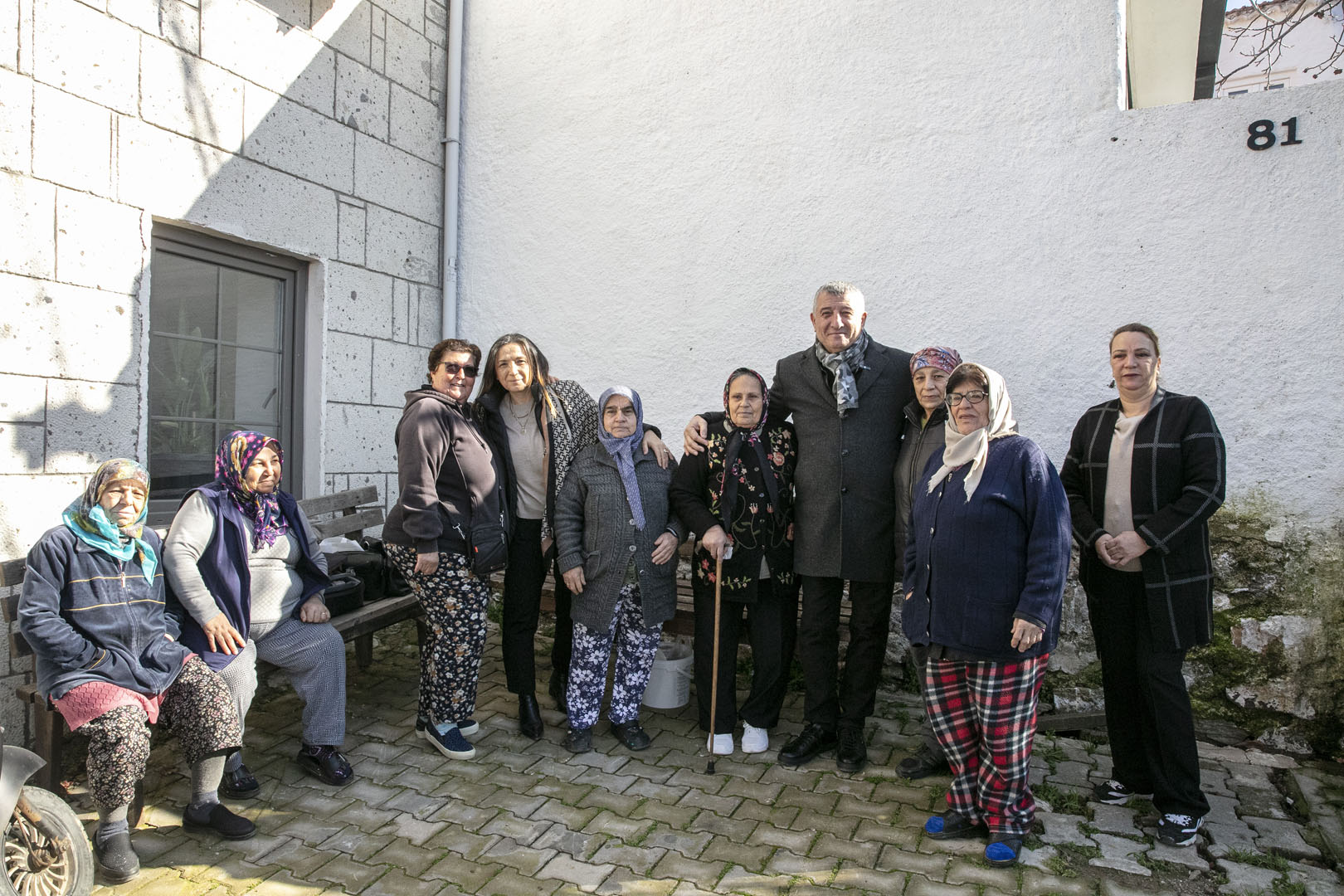 Güzelbahçe’de Nostalji Geri Döndü! Güzmar Bakkal Nihat Açıldı (1)