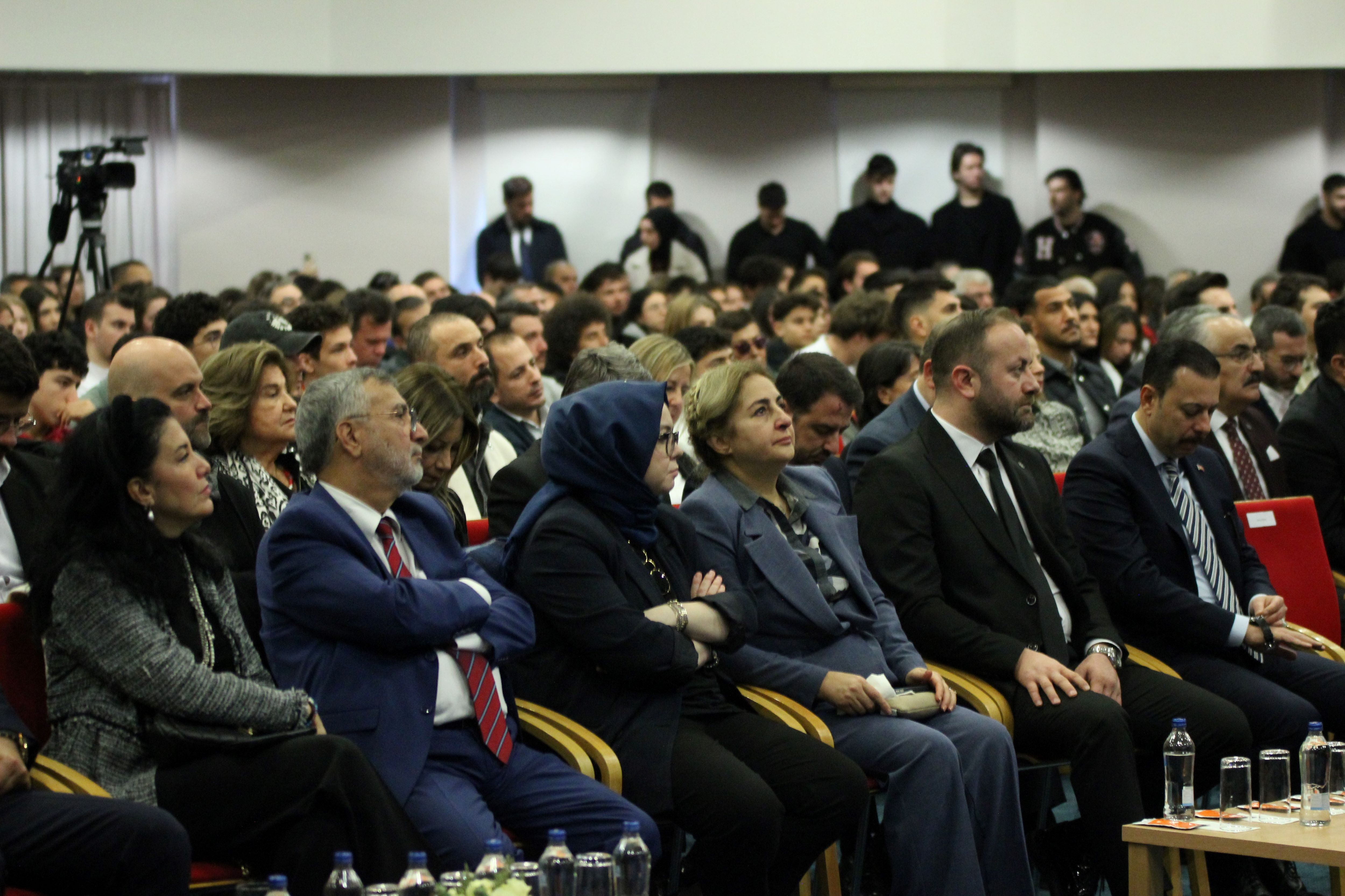 İeü’de Spor Yöneticiliği Sertifika Programı Başladı (5)