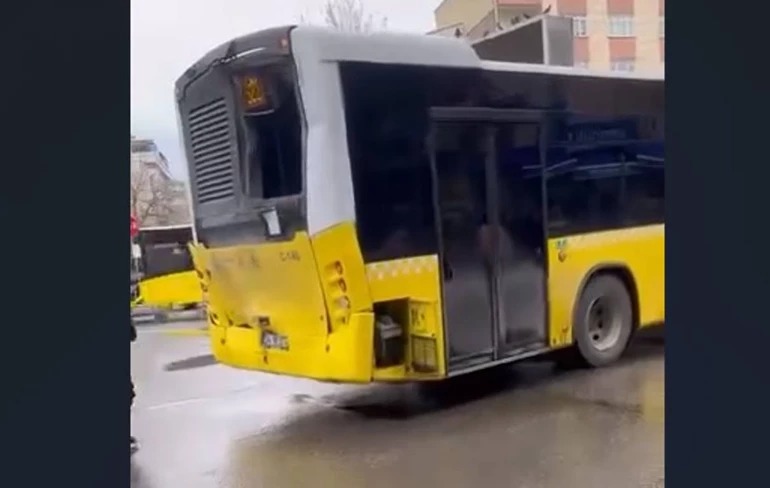 İki İett Otobüsü Çarpıştı Yaralılar Var! (1)