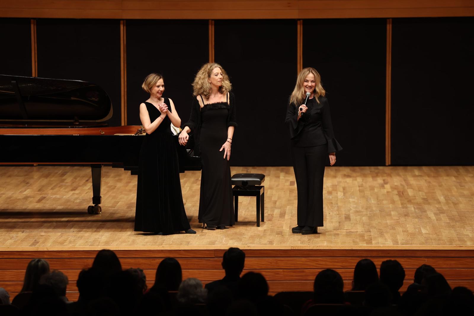 İki Piyano, Iki Kültür Aassm’de Duygusal Konser (2)