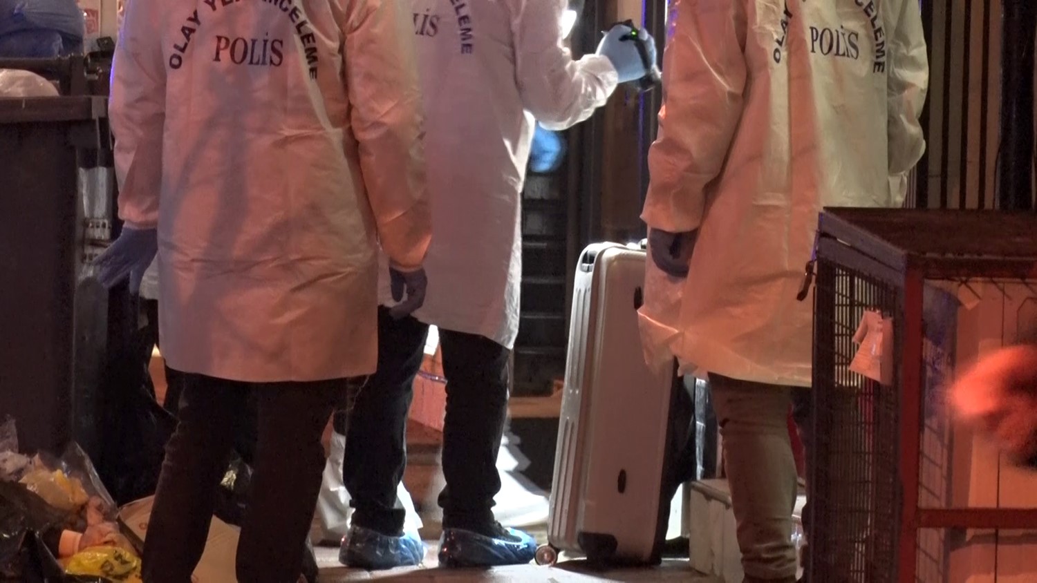 İstanbul’daki Vahşette Yeni Görüntüler Ortaya Çıktı! Cesedi Valizde Böyle Taşımışlar (3)