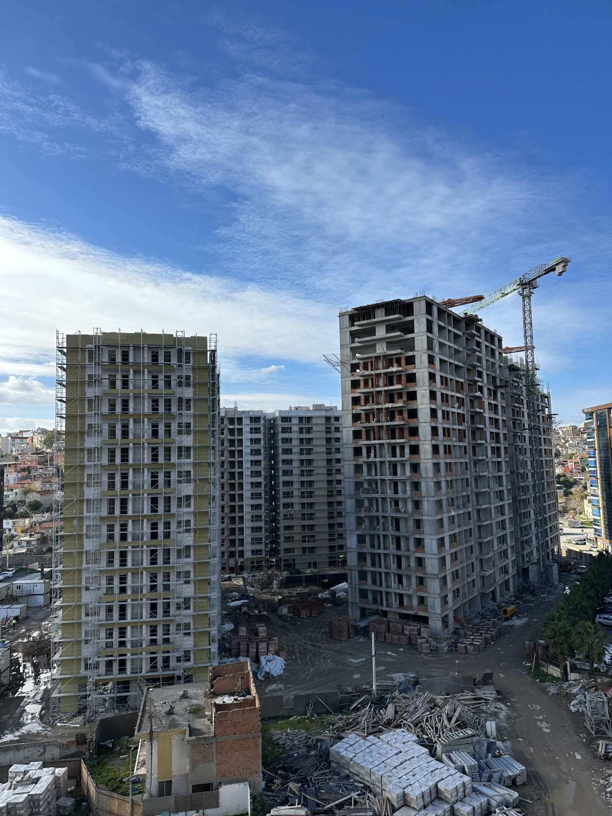 İzmir Büyükşehir Belediyesi, Kenti Depreme Karşı Daha Güvenli Hale Getirme Hedefi Doğrultusunda Yürüttüğü Kentsel Dönüşüm Projelerinde Çalışmalarını Hızlandırdı. (7)