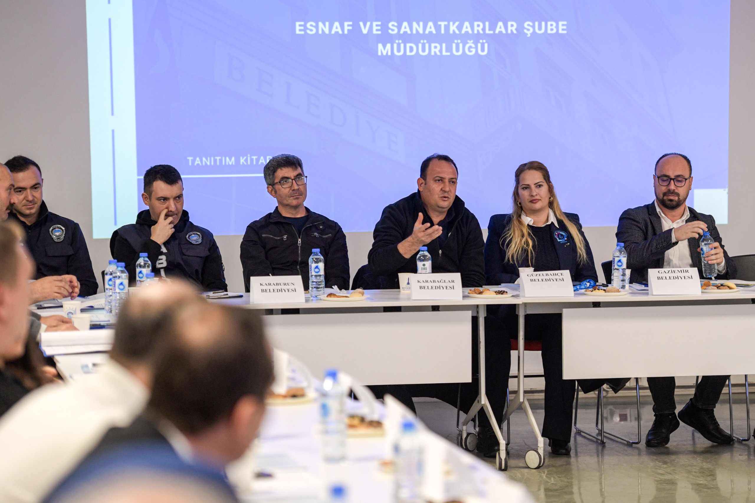 İzmir Esnafı Için Ortak Akıl Masası Kuruluyor (1)