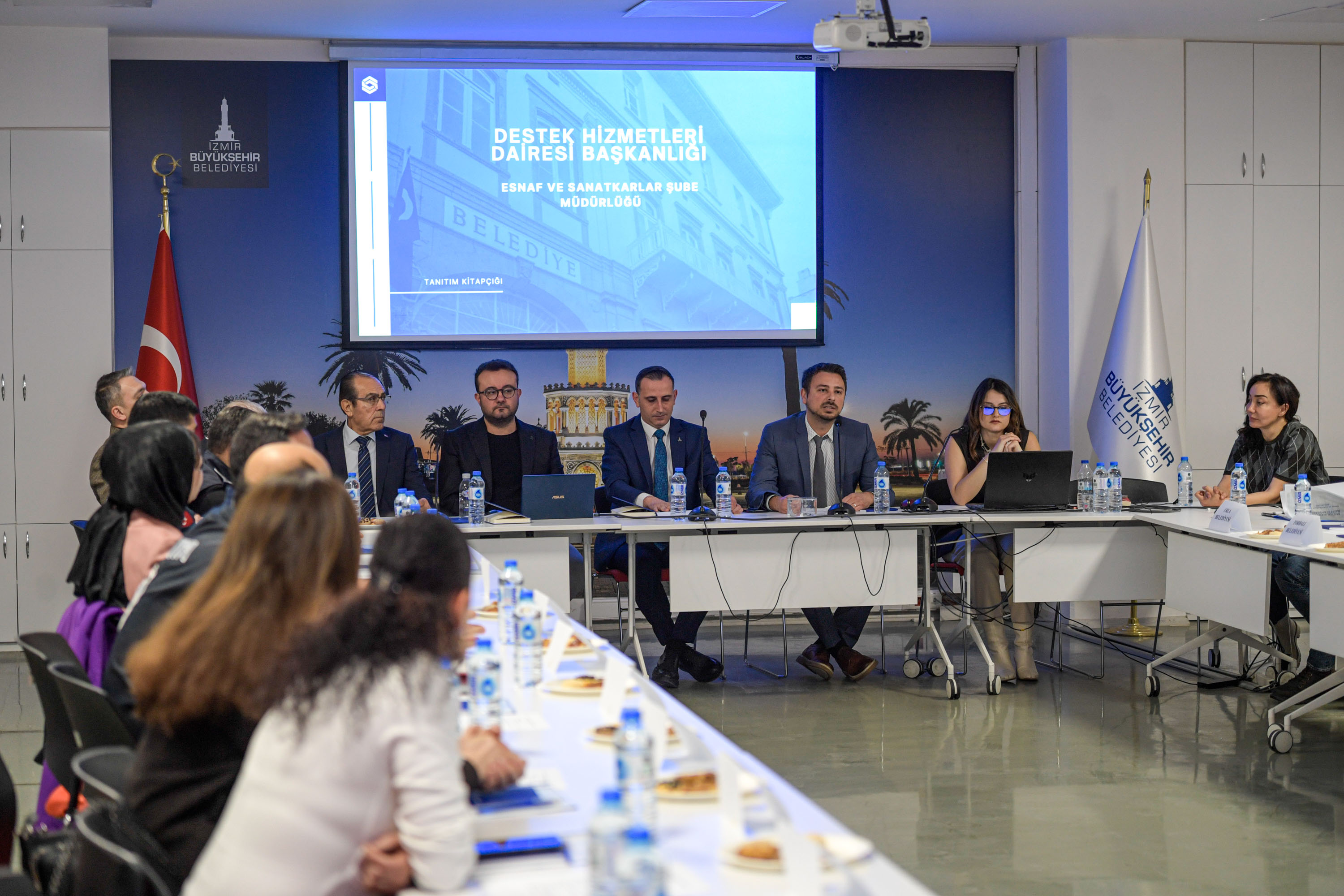 İzmir Esnafı Için Ortak Akıl Masası Kuruluyor (2)