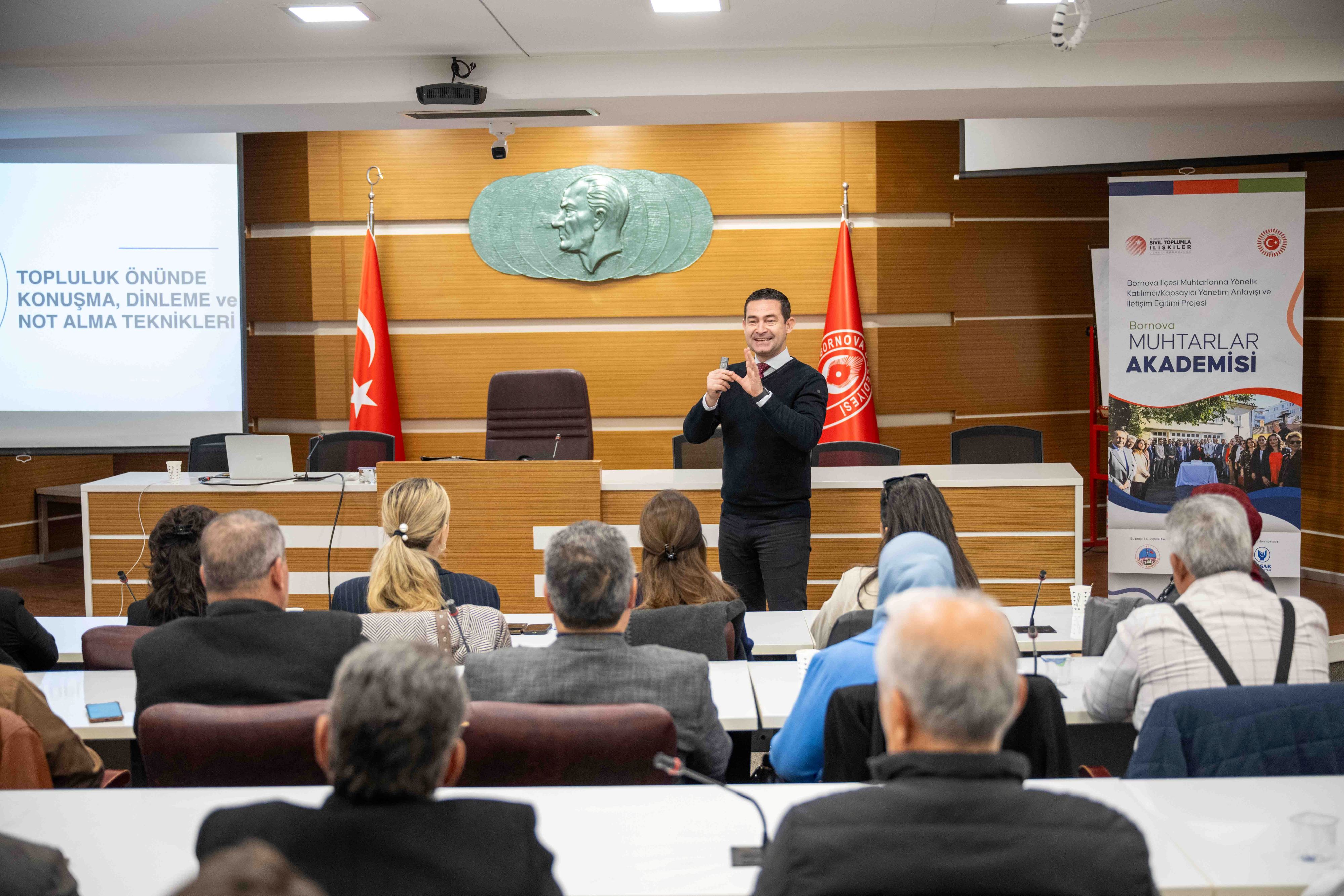 İzmir Genelinden Muhtarlar Bornova’daki Akademide Bir Araya Geldi (2)