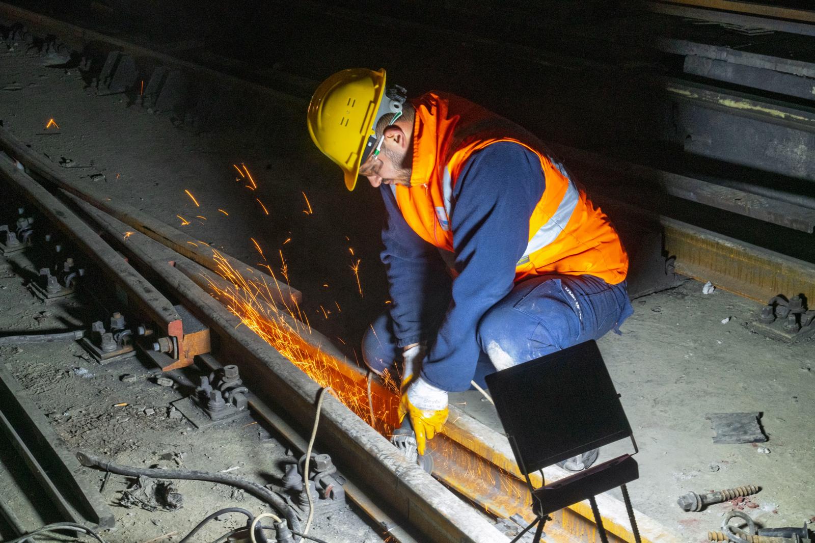 İzmir Metrosu’nda Kritik Çalışma! Hangi Durak Kapalı Metro Ne Zaman Açılacak (2)