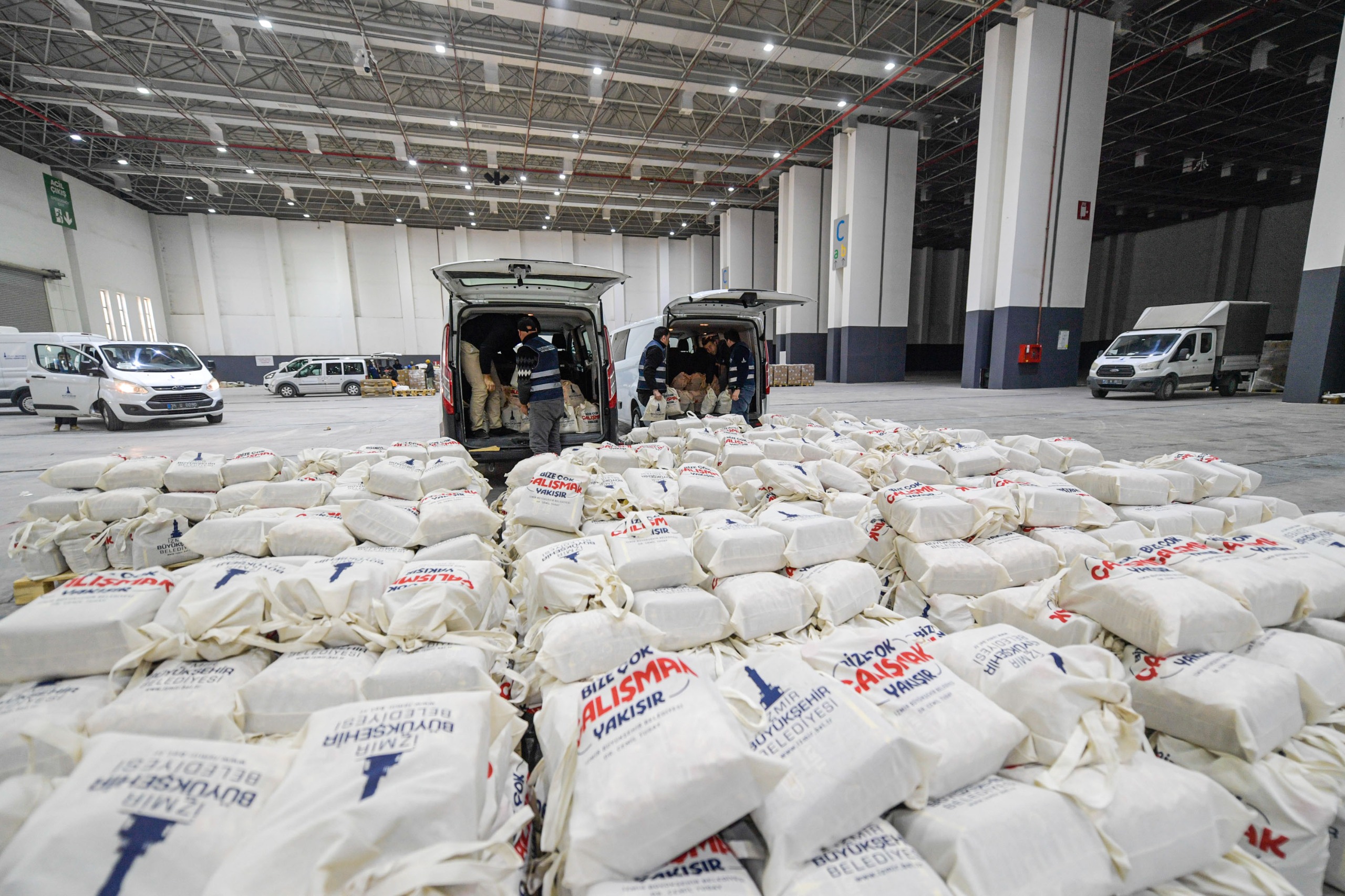 İzmir’de 24 Bin Haneye Kahvaltı Desteği (2)