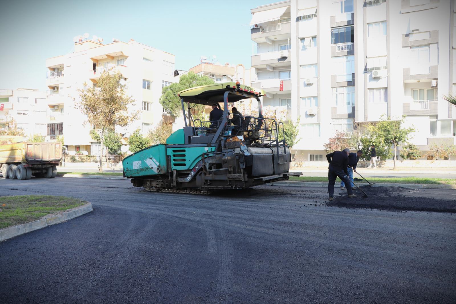 İzmir’de Asfalt Seferberliğiyle Yollar Baştan Sona Yenileniyor (8)