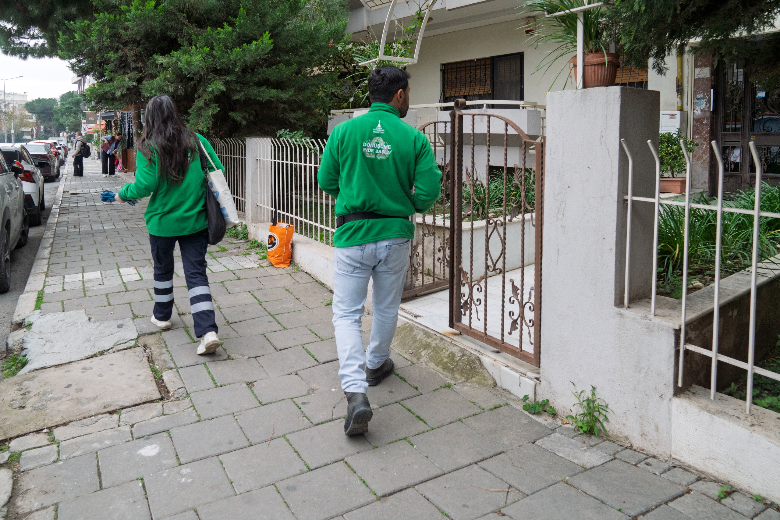 İzmir’de 'Dönüşüme Evde Başla' 26 Mahalleye Ulaştı (5)