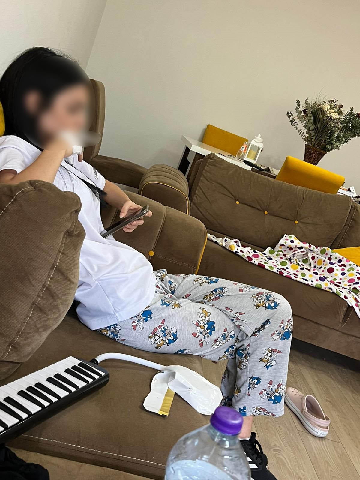 İzmir’de Eğitim Skandalı Iddiası Öğrenciler Öğretmenin Evinde Temizlik Yaptı! (4)