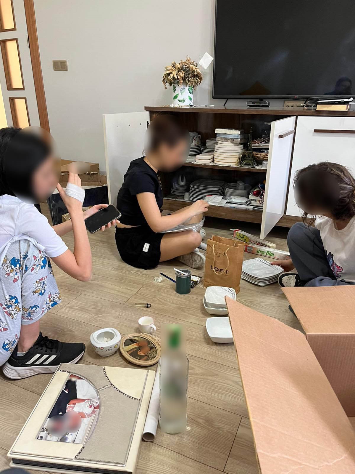 İzmir’de Eğitim Skandalı Iddiası Öğrenciler Öğretmenin Evinde Temizlik Yaptı! (5)